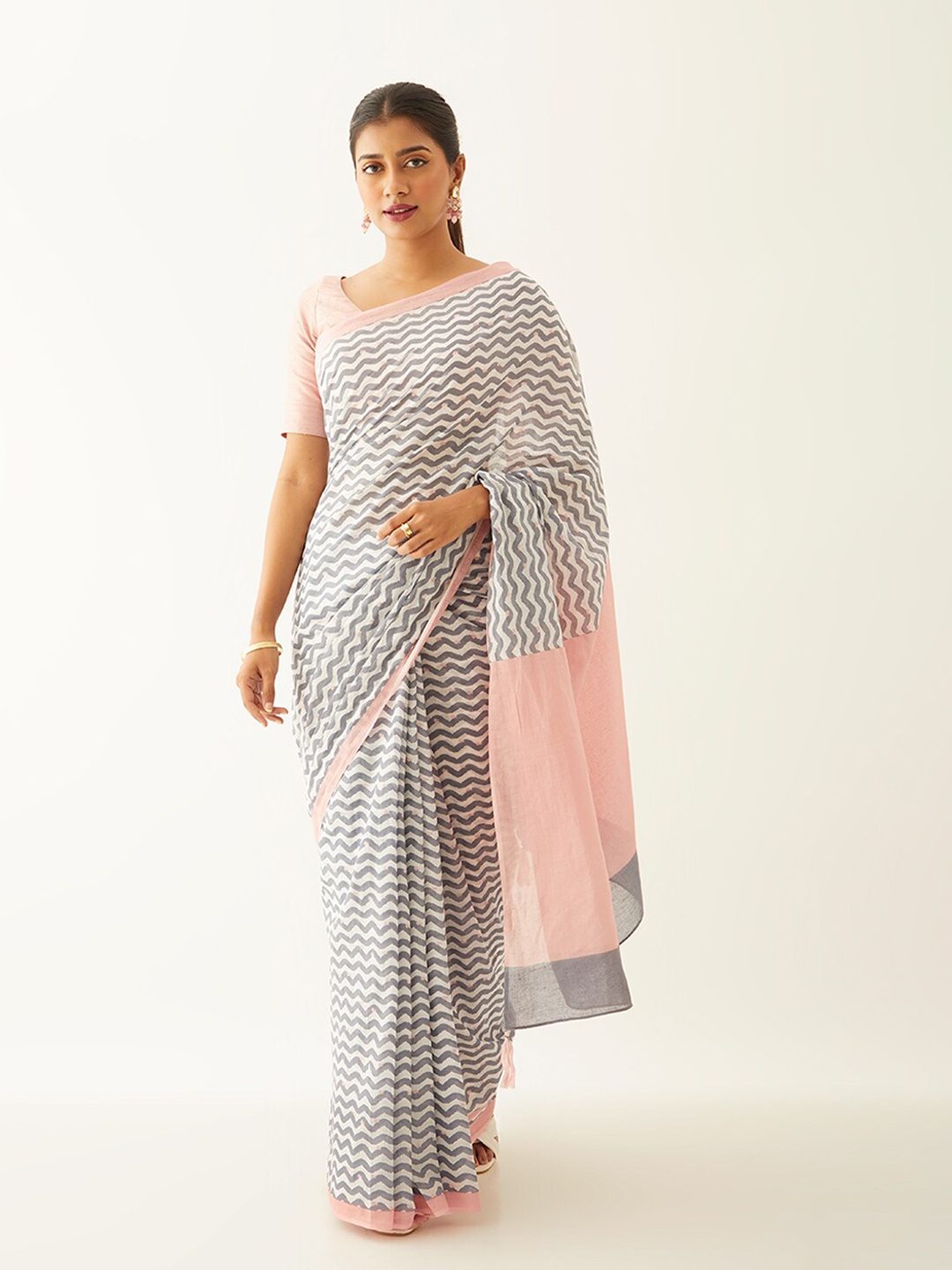 

Taneira Striped Pure Cotton Block Print Saree, Grey
