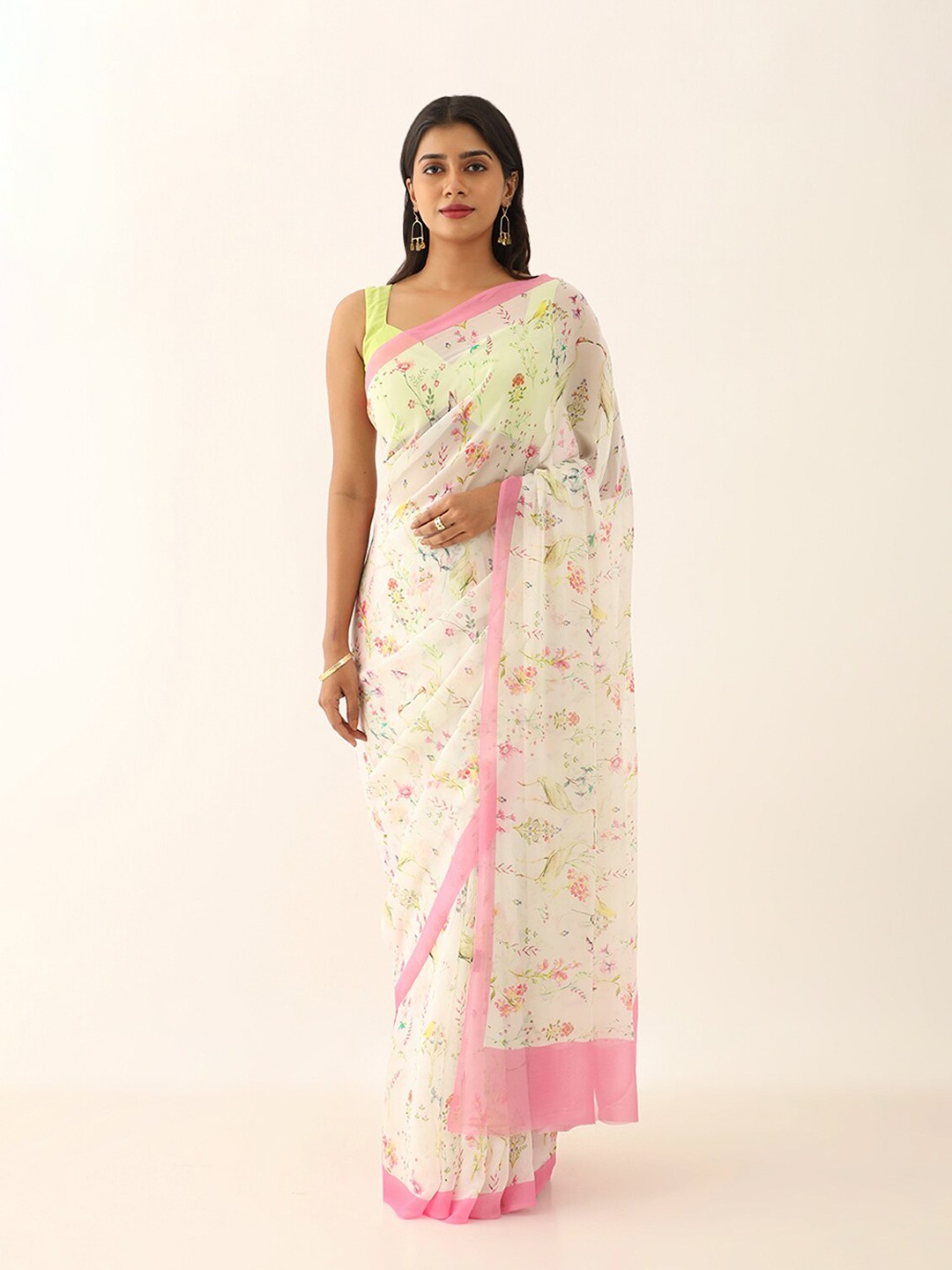 

Taneira Floral Printed Saree, White