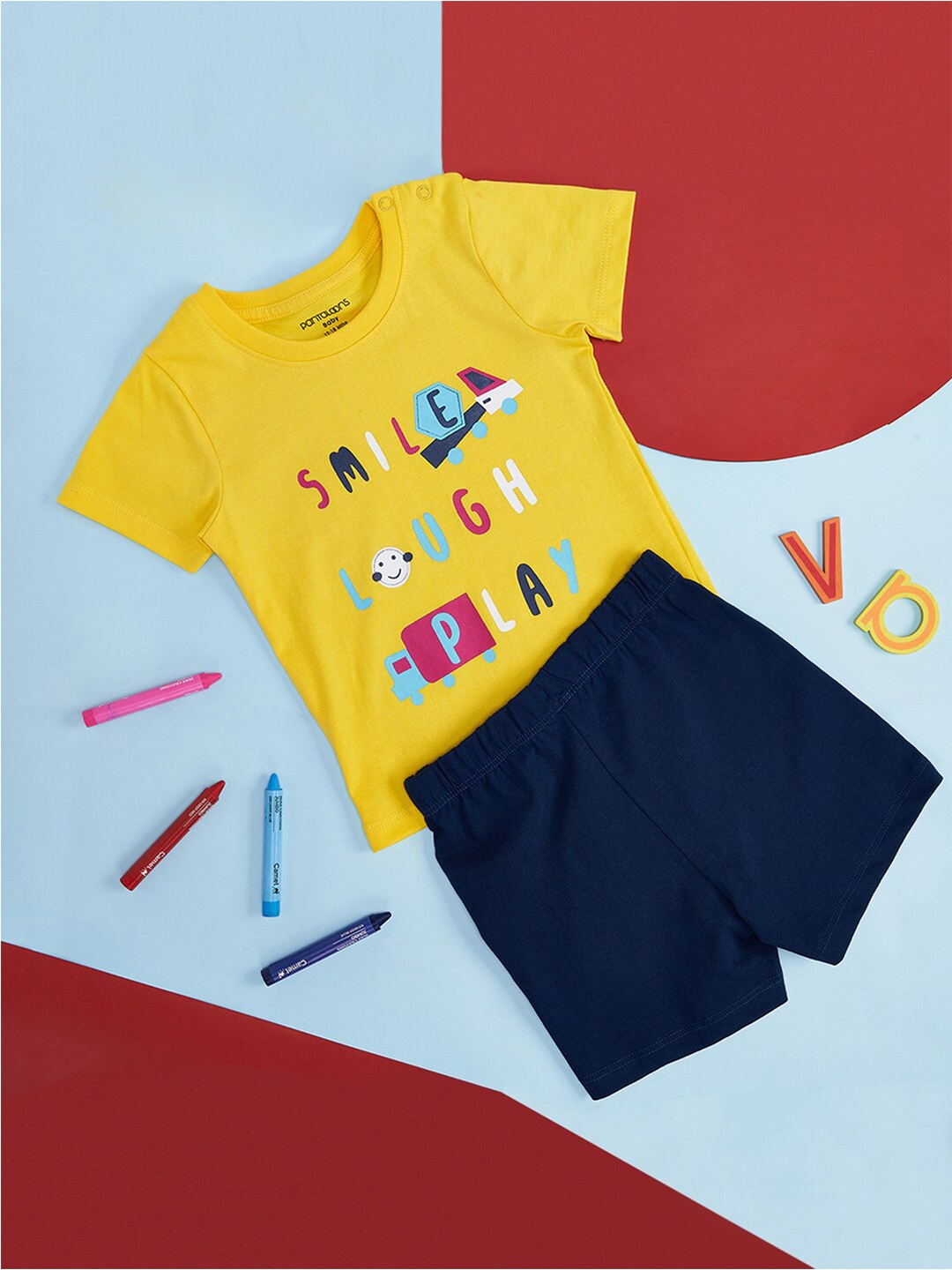 

Pantaloons Baby Boys Printed Pure Cotton T-shirt With Shorts, Yellow