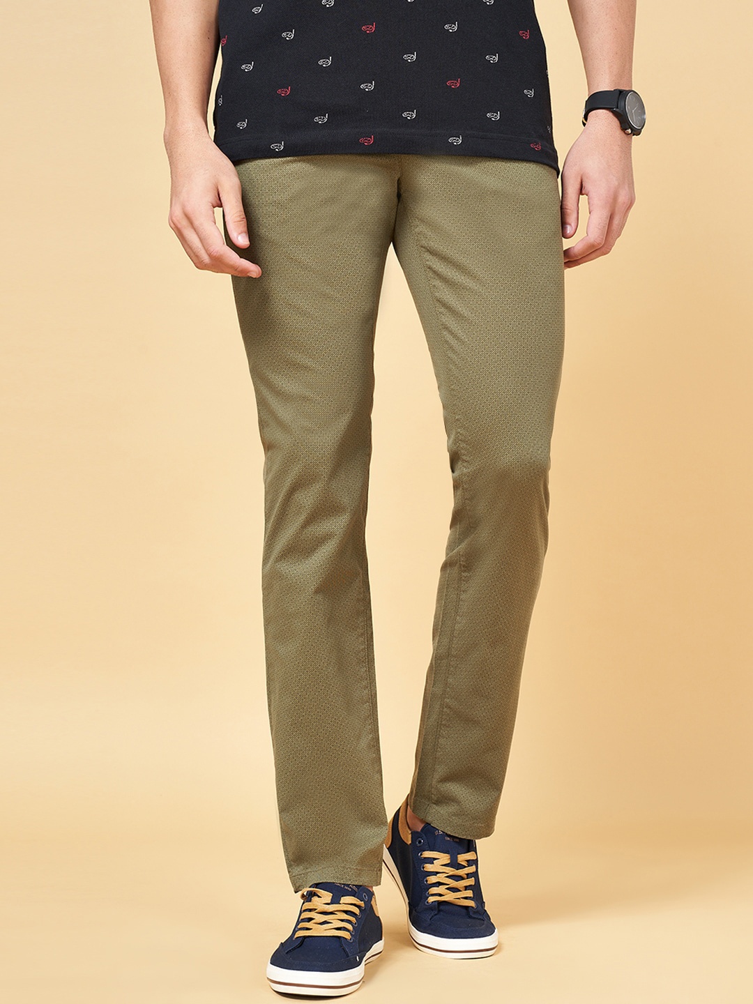 

BYFORD by Pantaloons Men Low-Rise Chinos Trousers, Olive