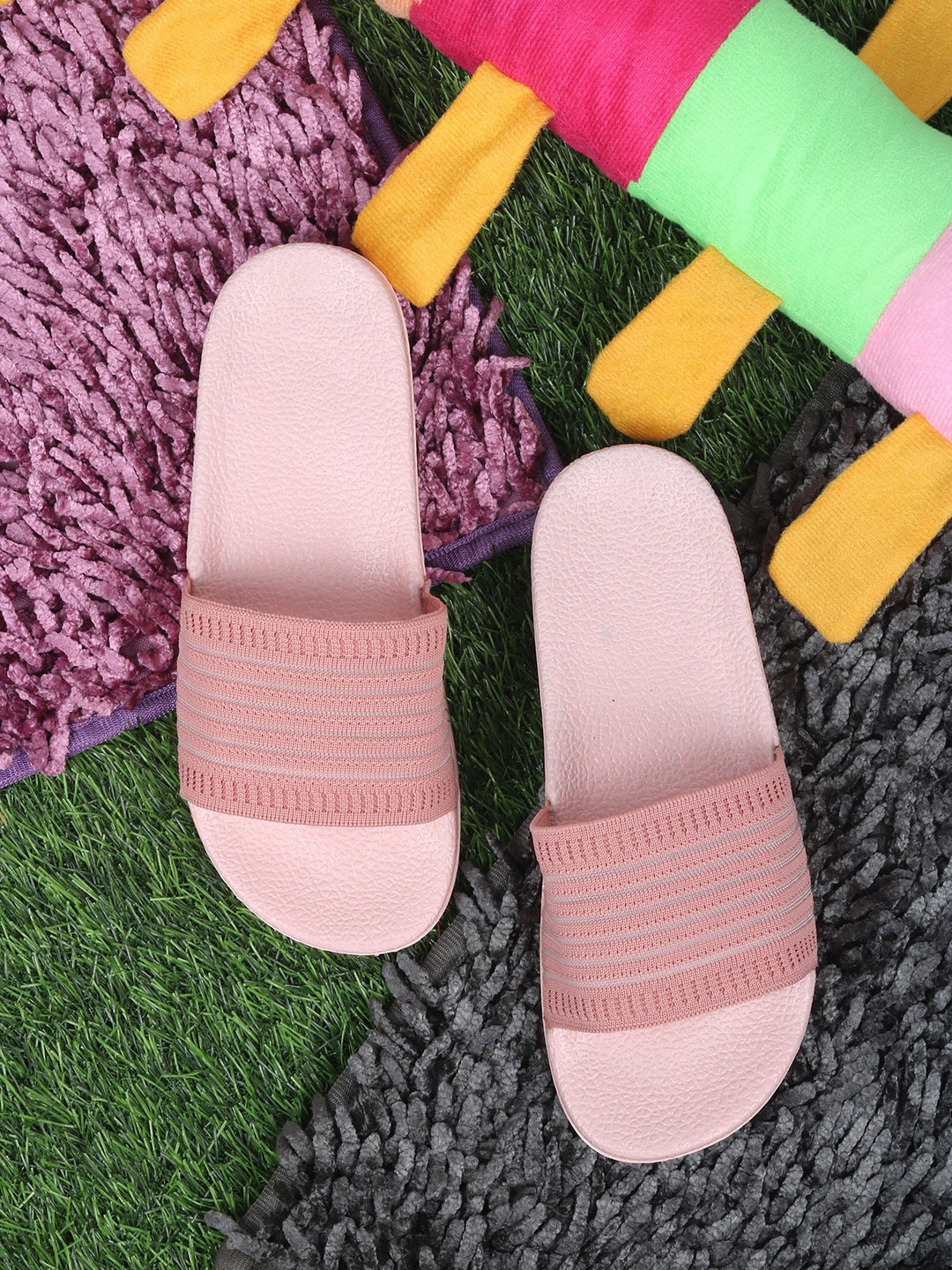 

OPHELIA Women Textured Sliders, Pink