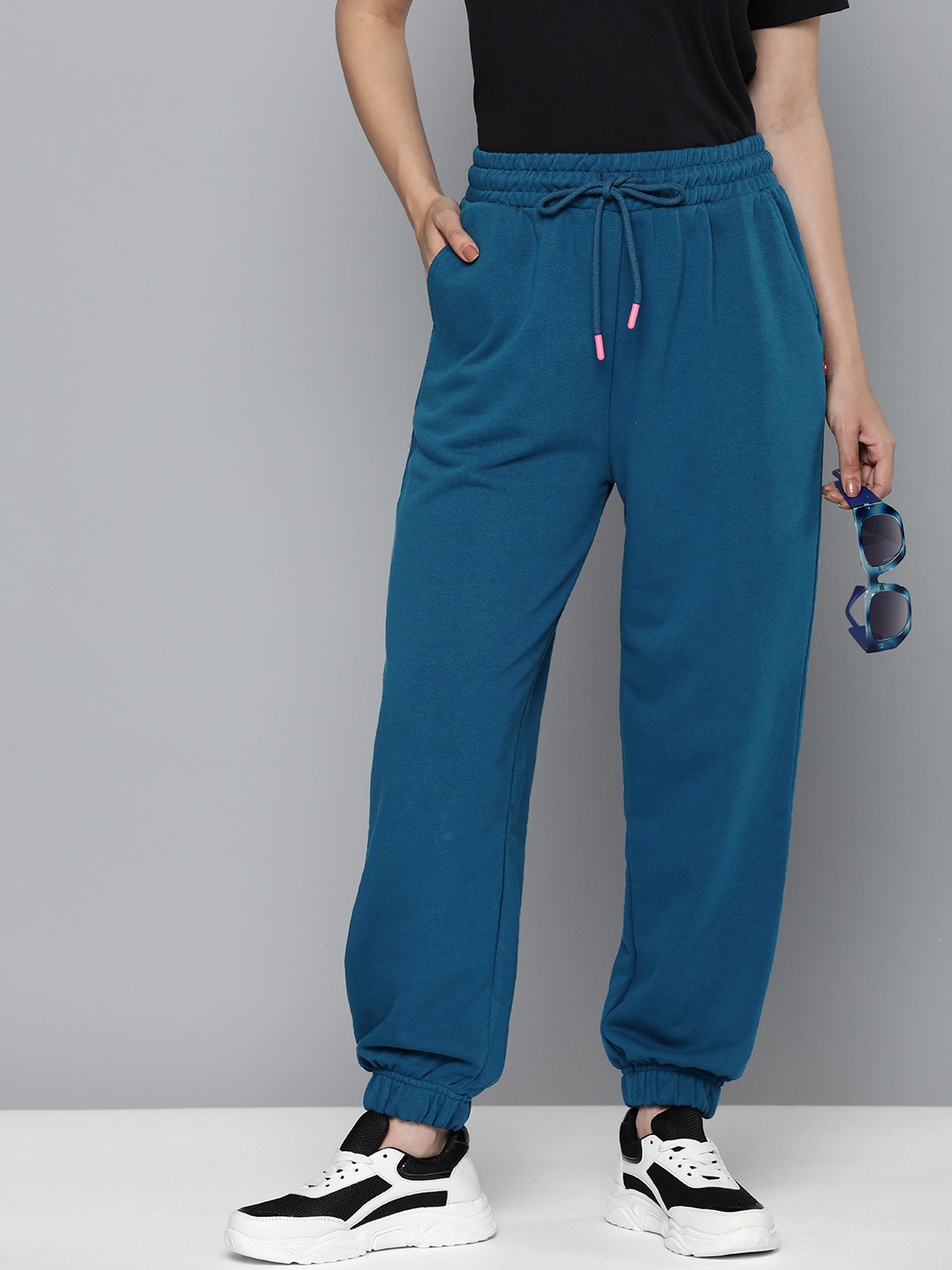 

Levis Women Tapered Fit Joggers, Blue