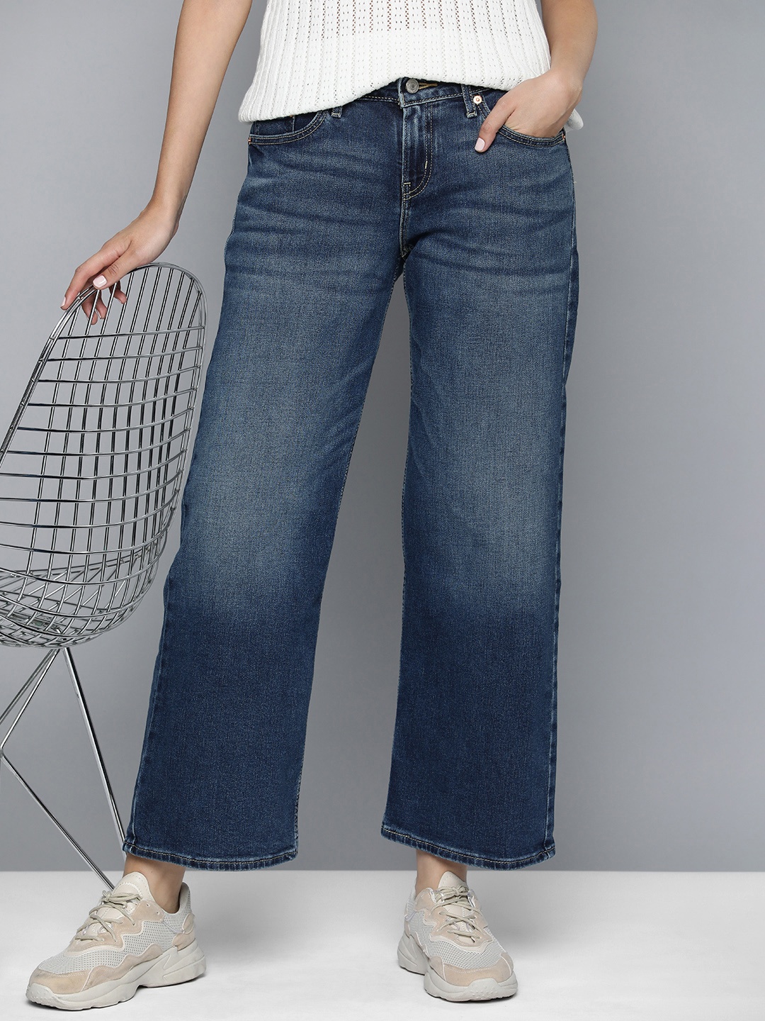 

Levis Women Straight Fit High-Rise Light Fade Stretchable Jeans, Blue