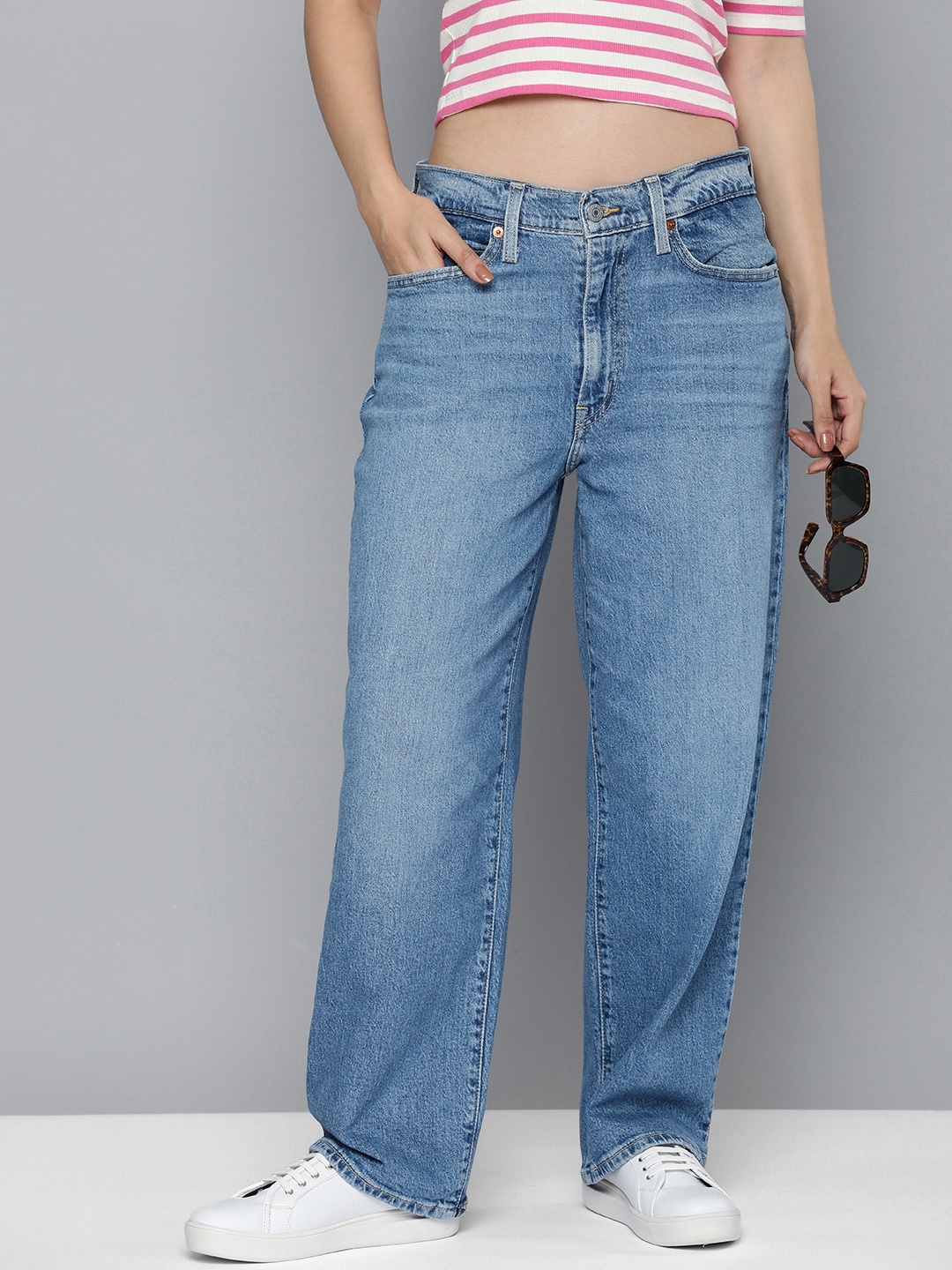 

Levis Women 94 Baggy Loose Straight Fit High-Rise Light Fade Stretchable Jeans, Blue