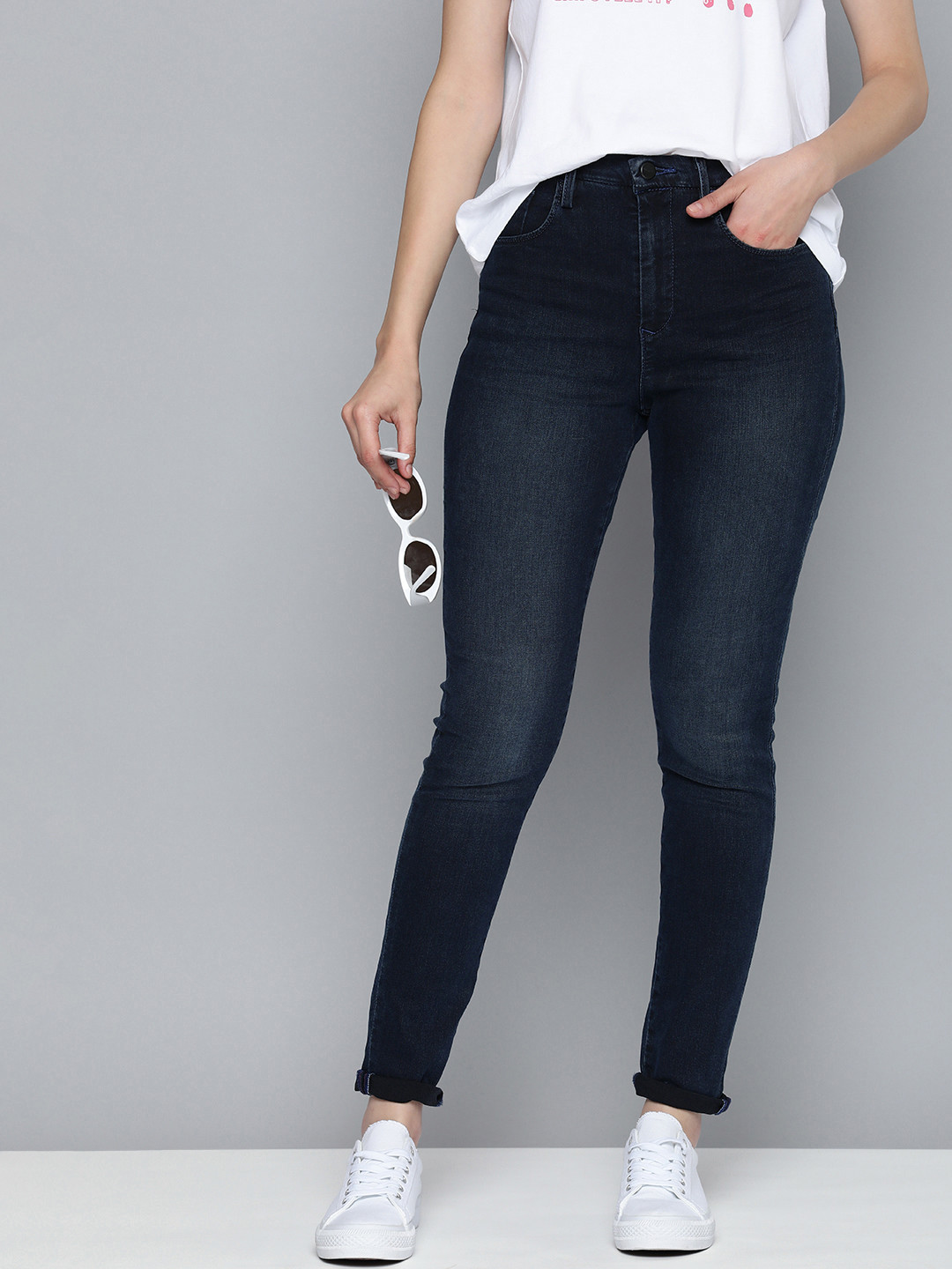 

Levis Women Light Fade Stretchable High Rise 721 Skinny Fit Jeans, Blue