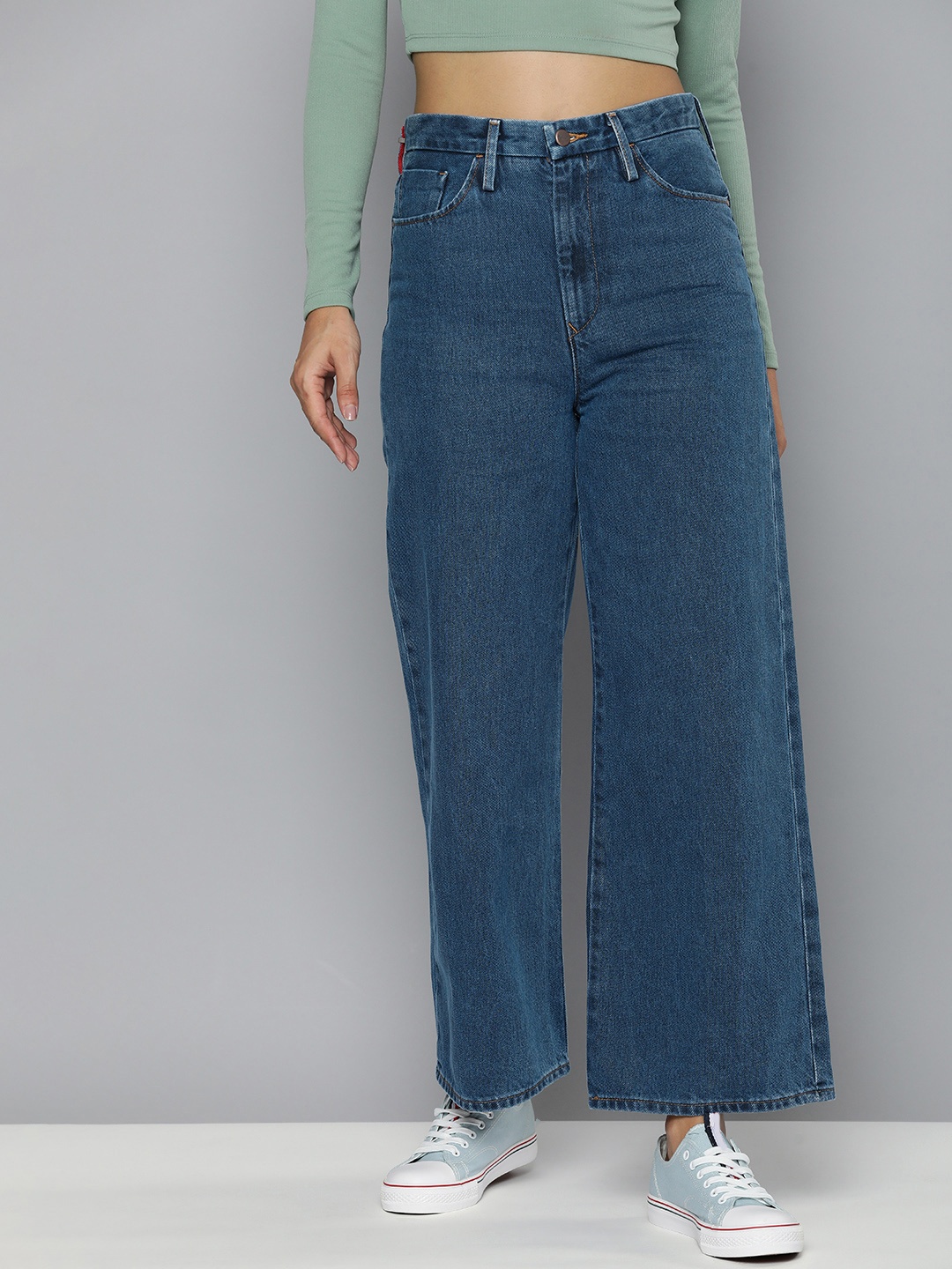 

Levis Women Wide Leg High-Rise Light Fade Jeans, Blue