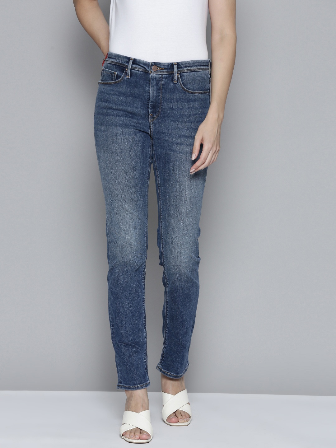 

Levis Women 312 Slim Fit Light Fade Stretchable Jeans, Blue