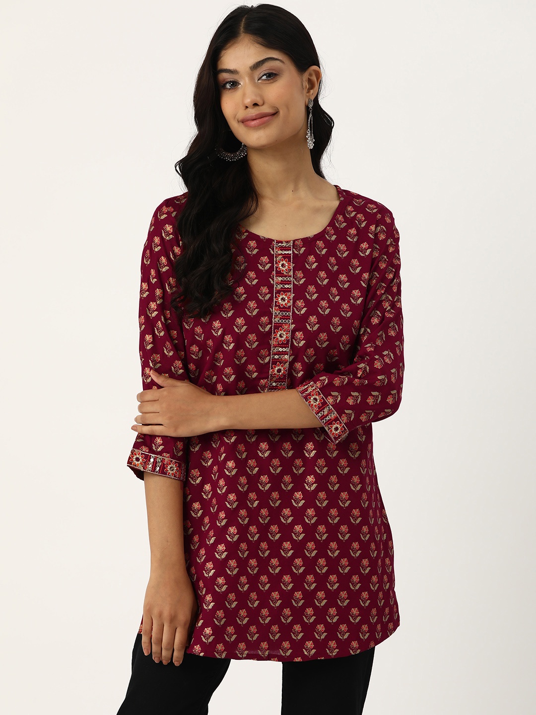 DIVYANK Floral Printed Sequinned Kurti, Maroon