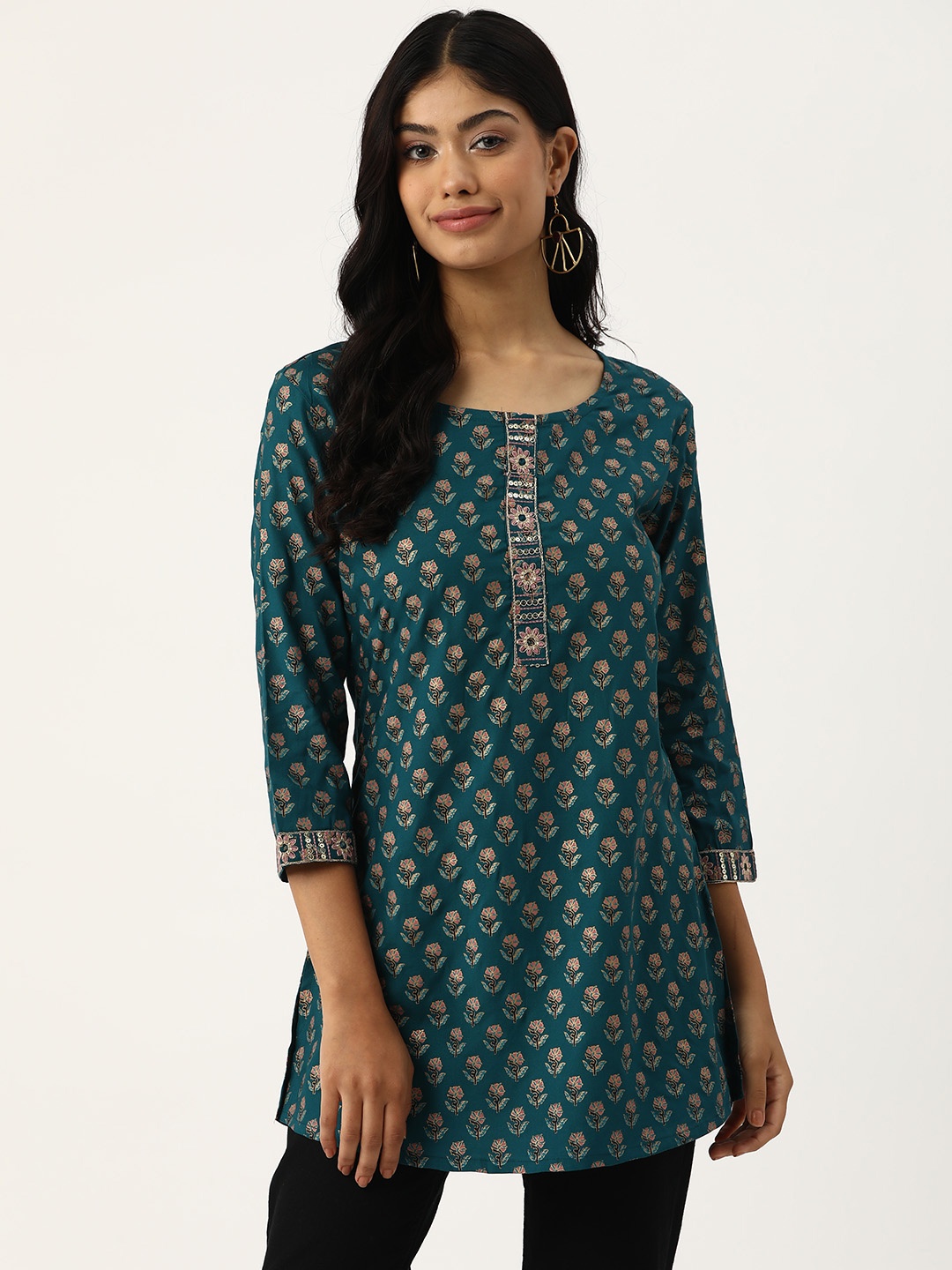 

DIVYANK Floral Printed Sequinned Kurti, Teal