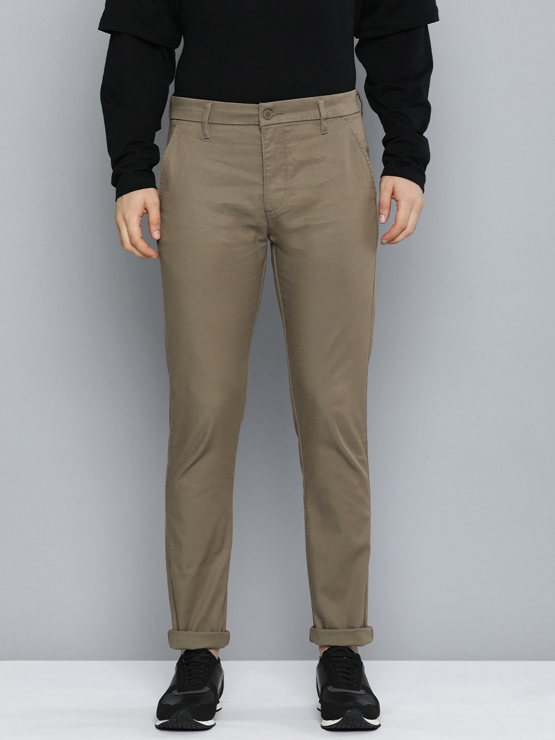 

Levis Men Slim-Fit Mid-Rise Chinos, Olive