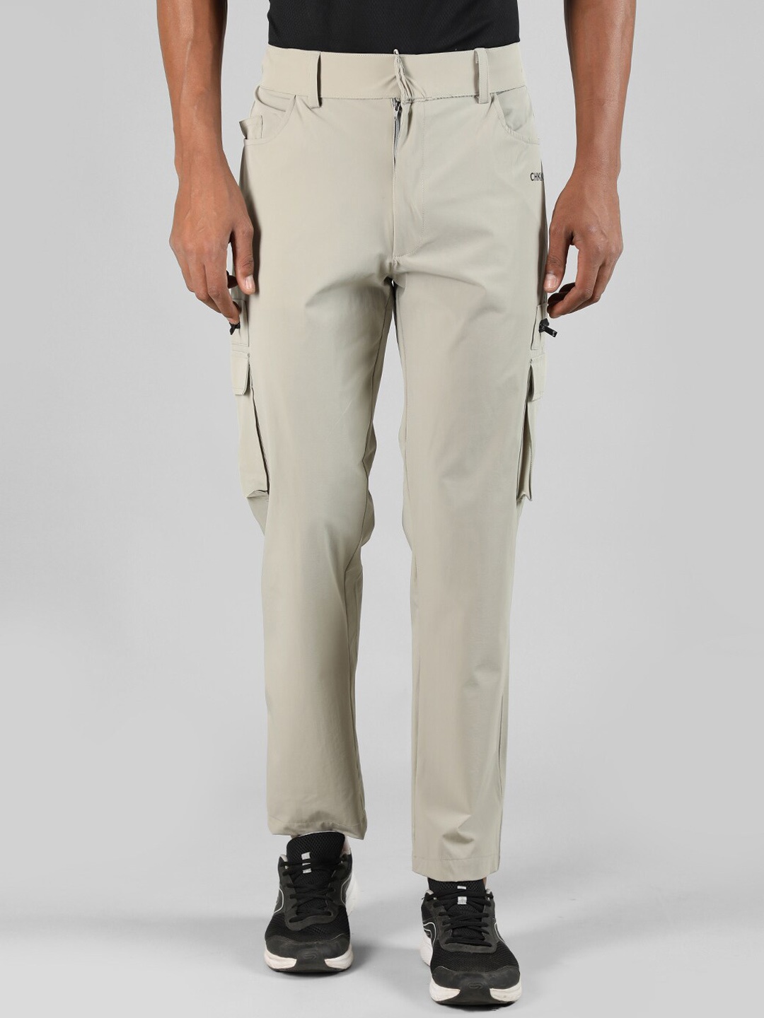 

CHKOKKO Men Mid-Rise Track Pants, Beige