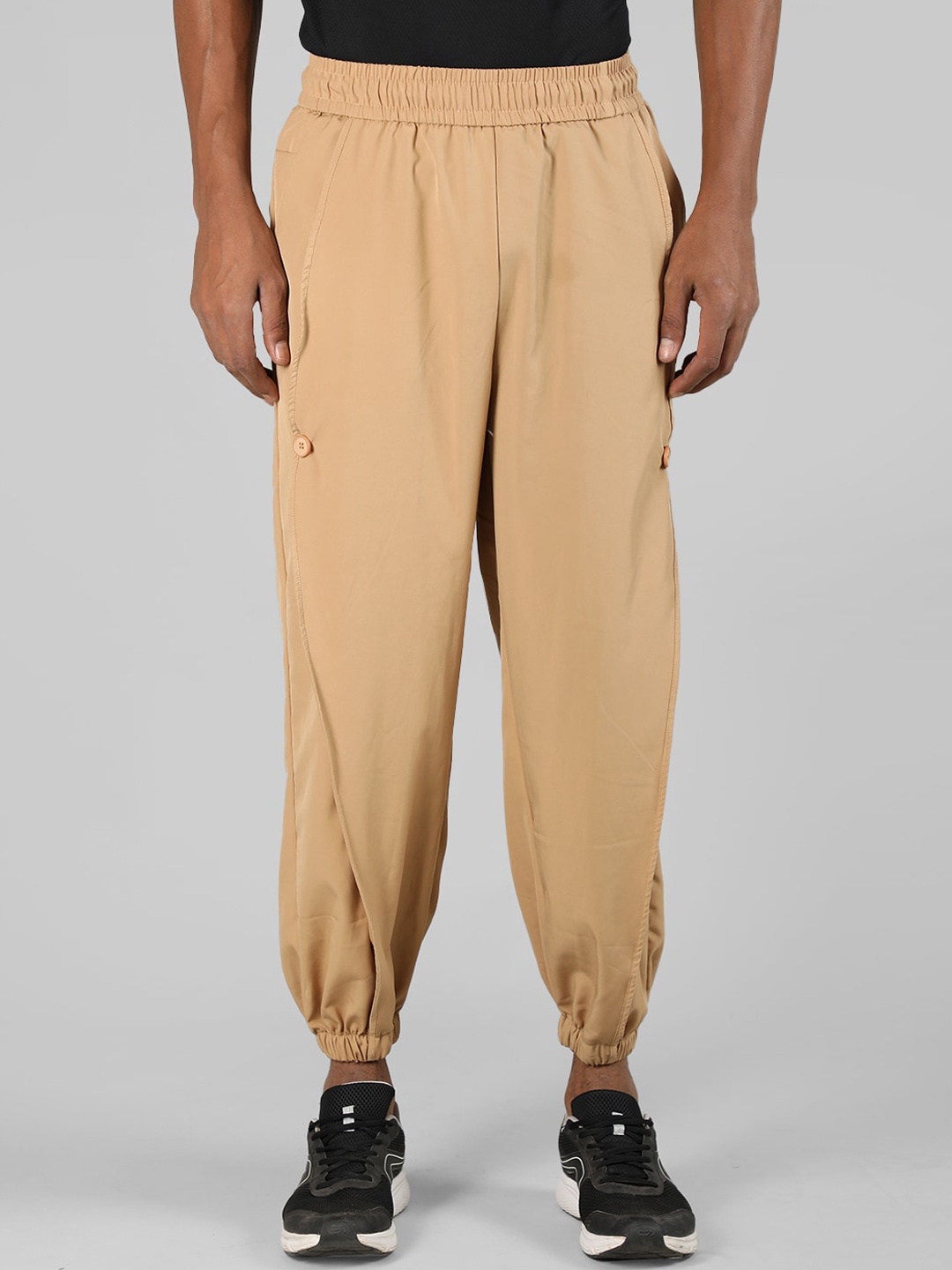 

CHKOKKO Men Mid Rise Joggers, Camel brown