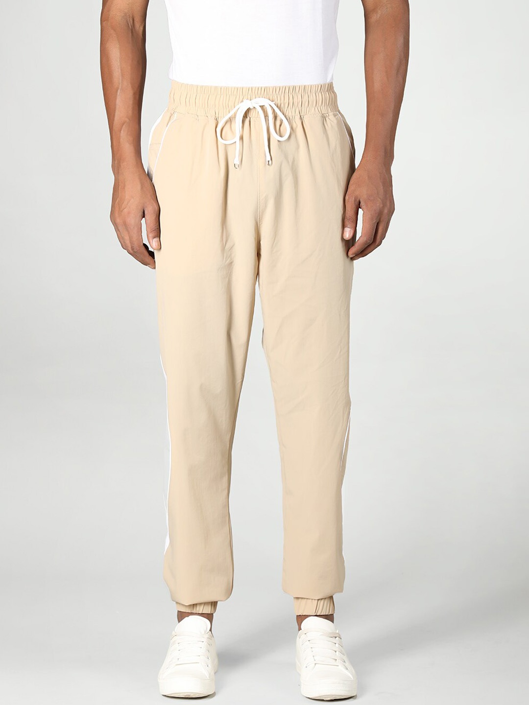 

CHKOKKO Men Mid Rise Joggers, Beige