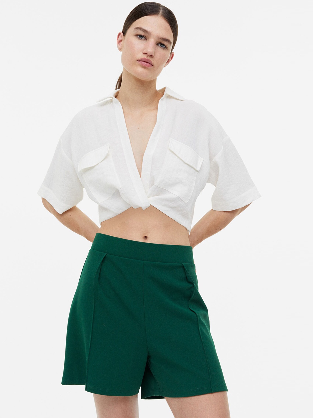 

H&M Women Pleat-Detail Shorts, Green