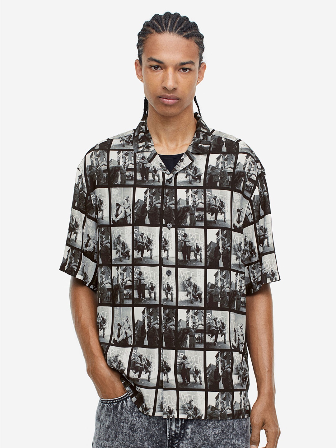

H&M Relaxed-Fit Patterned Resort Shirt, Black