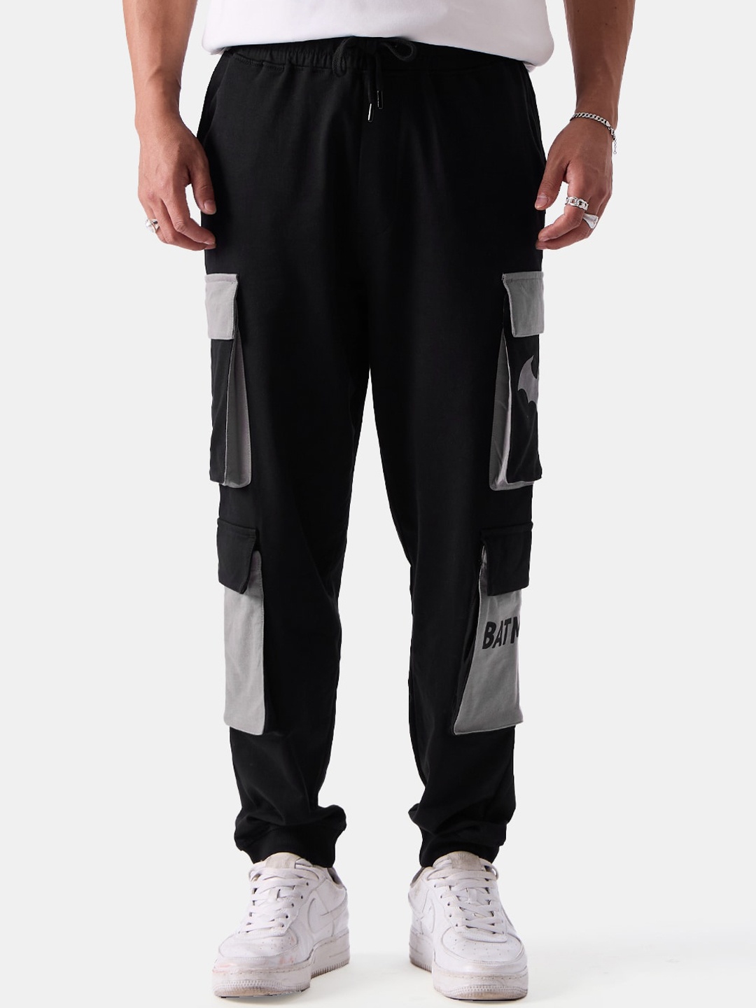 

The Souled Store Black & Grey Men Mid-Rise Batman Printed Cargo-Joggers