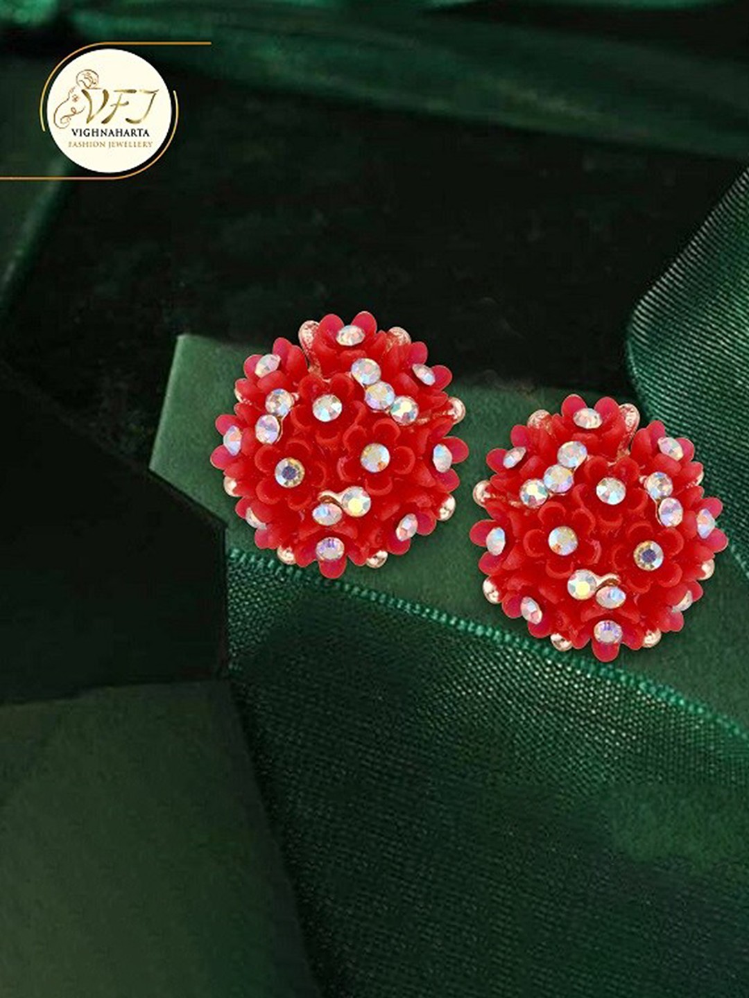 

Vighnaharta Set Of 2 Floral Studs Earrings, Gold