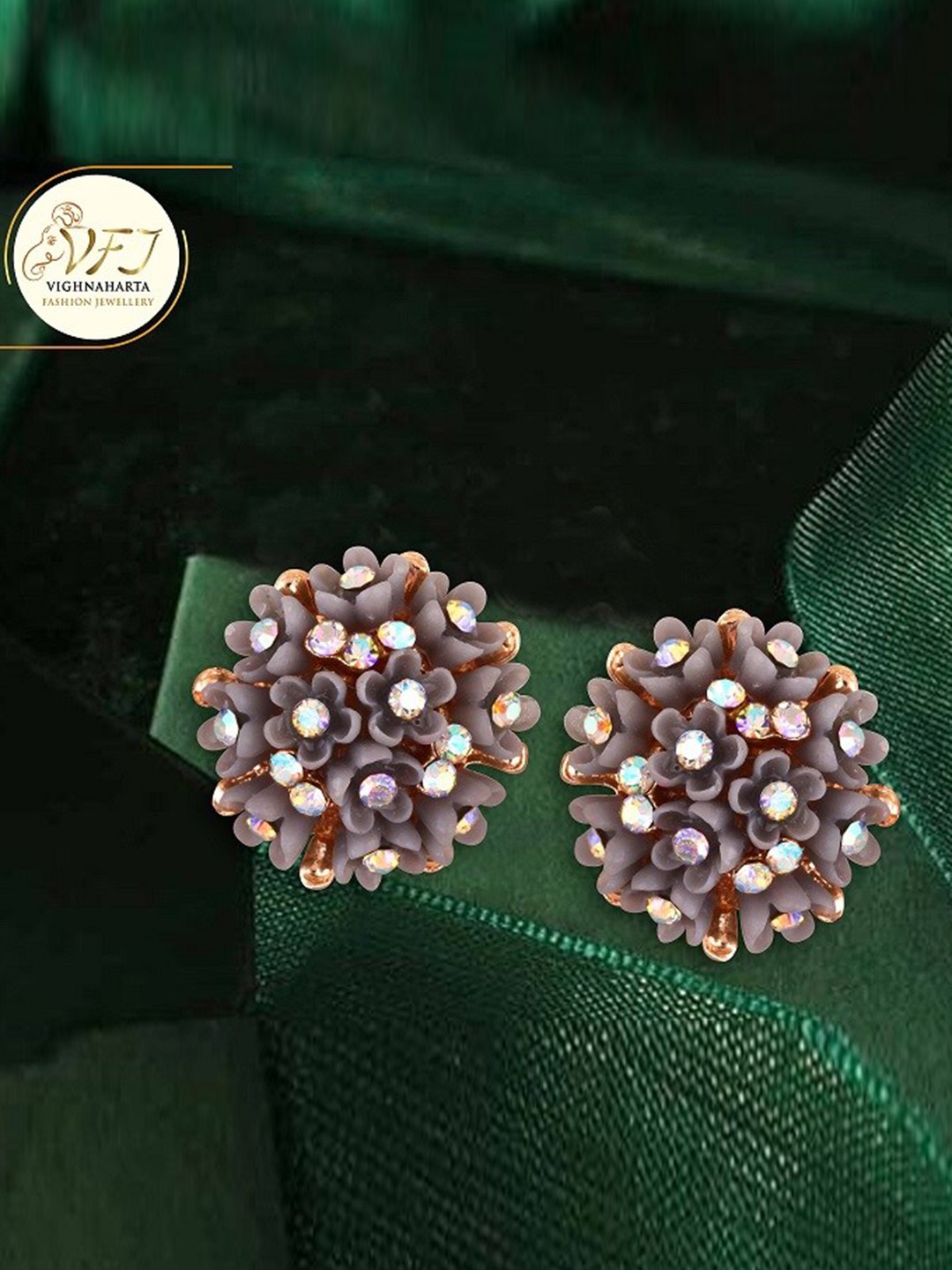 

Vighnaharta Set Of 2 Floral Studs Earrings, Gold