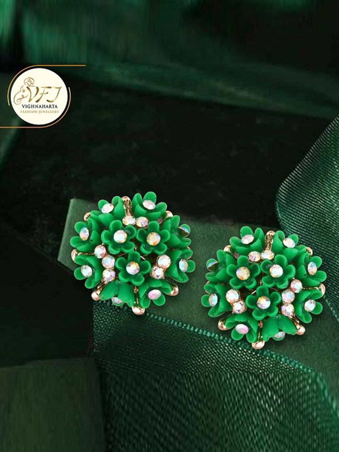 

Vighnaharta Set Of 2 Floral Studs Earrings, Gold