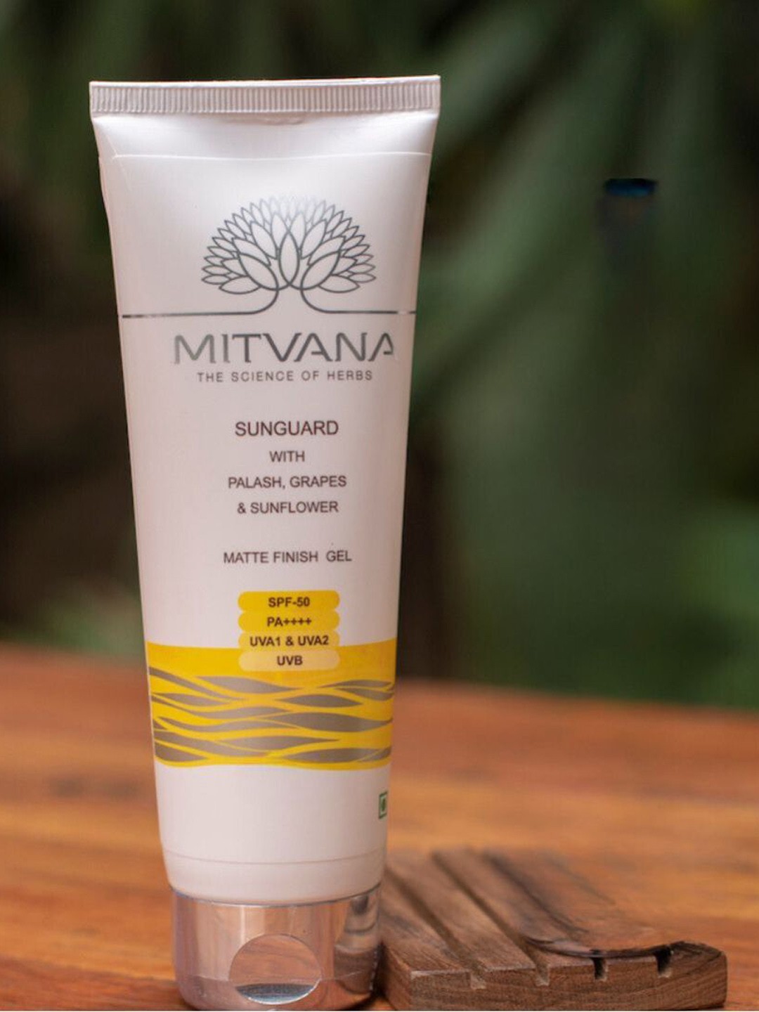 

MITVANA Sunguard SPF50 Matte Finish Gel Sunscreen with Grapes & Sunflower - 50 g, White
