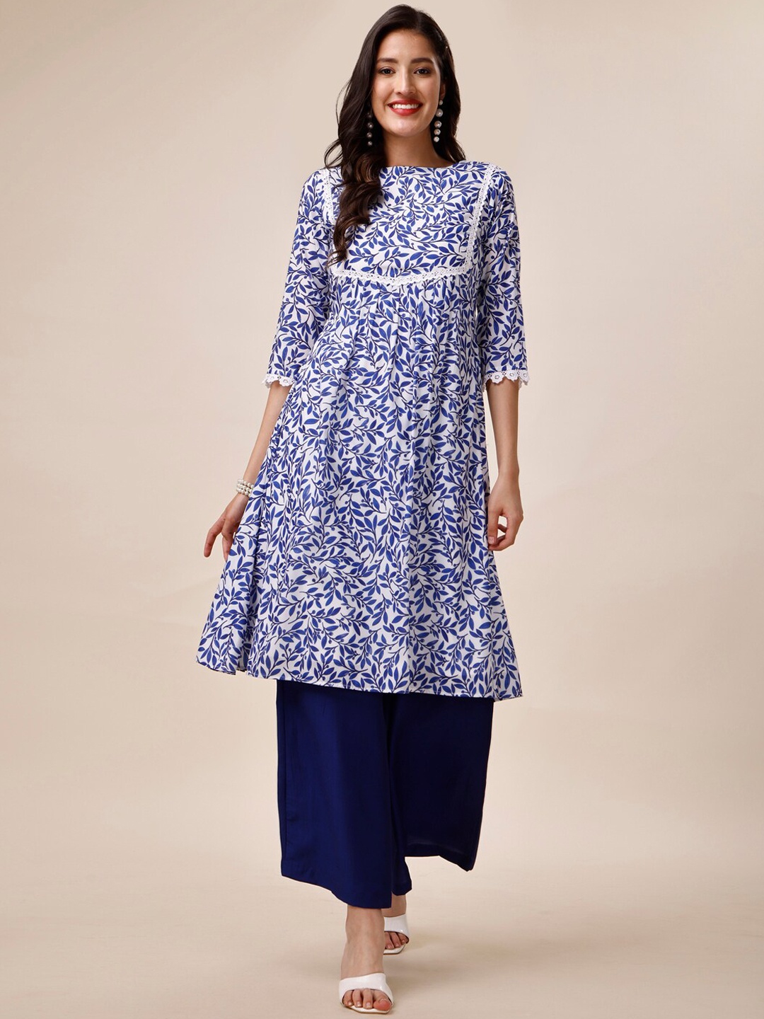 

Inddus Floral Printed Kurta With Palazzos, Blue