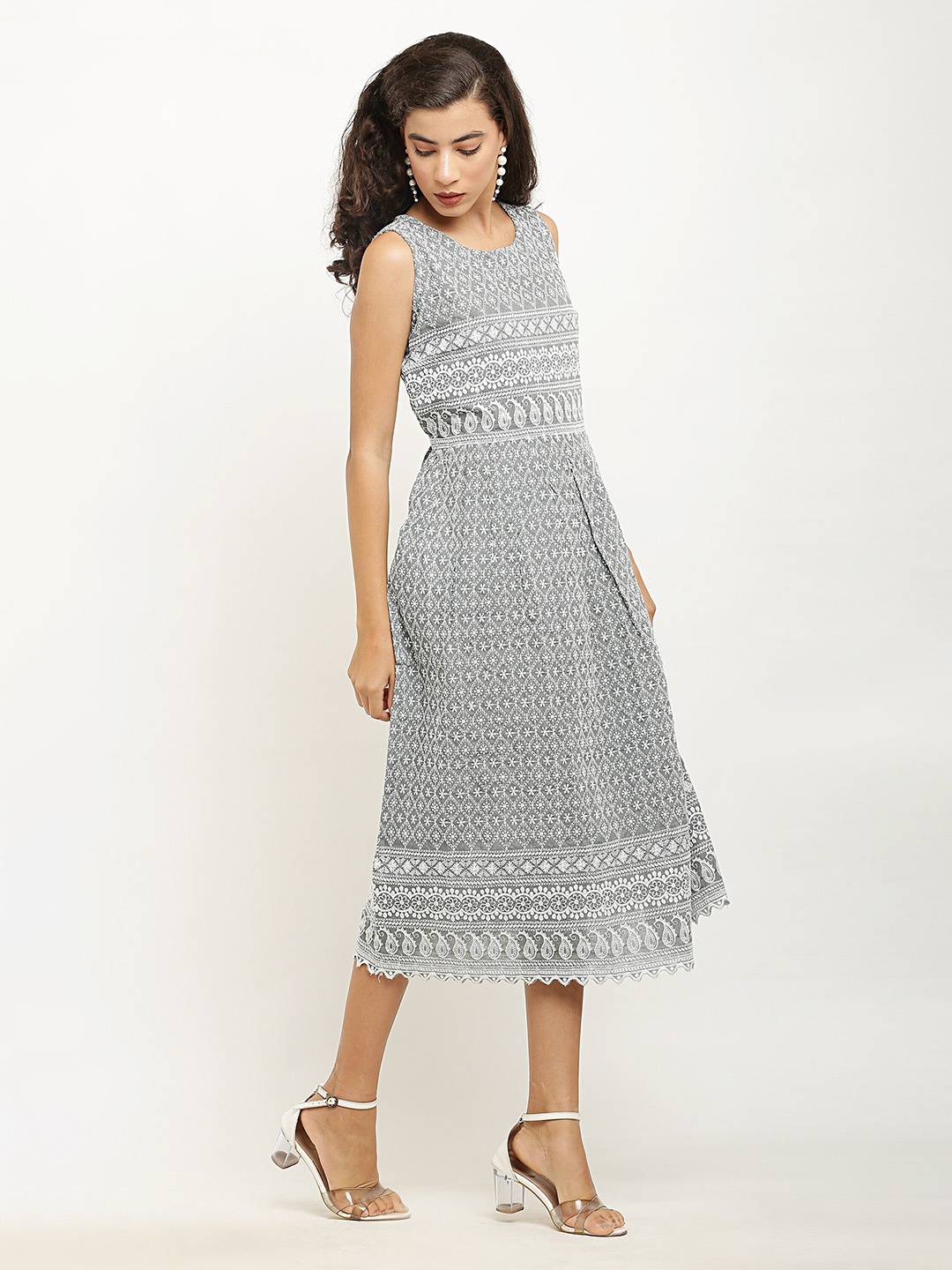

borse lele Ethnic Motifs Embroidered Sleeveless Fit & Flare Cotton Midi Dress, Grey
