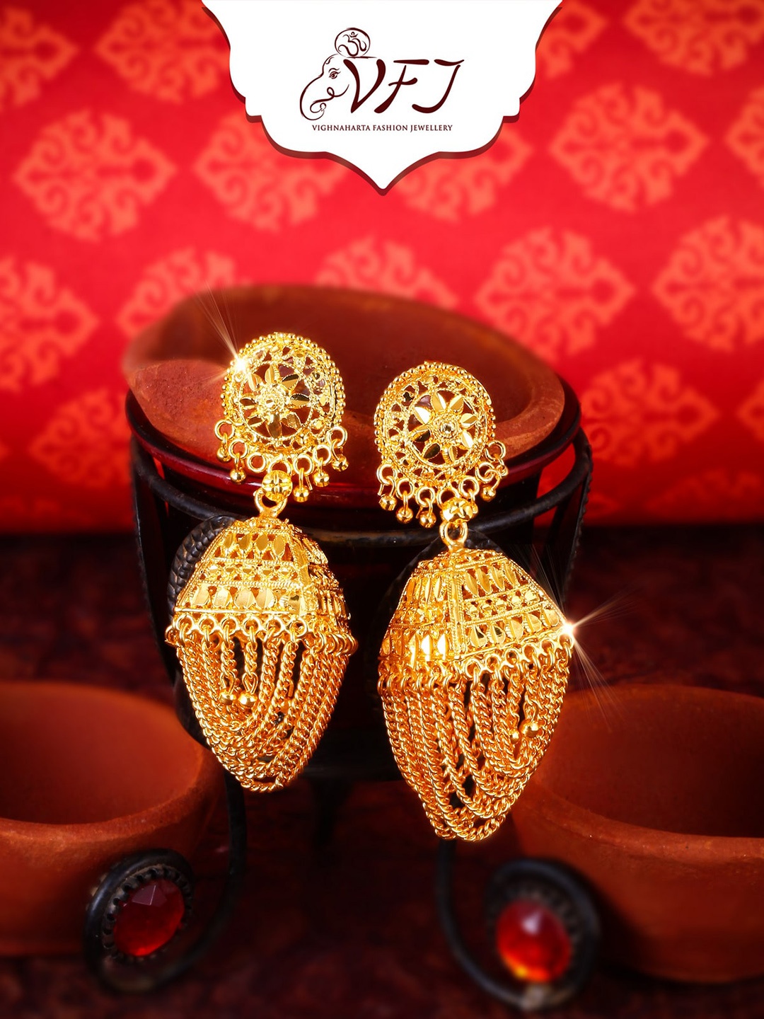 

Vighnaharta Gold-Plated Dome-Shaped Jhumkas Earrings