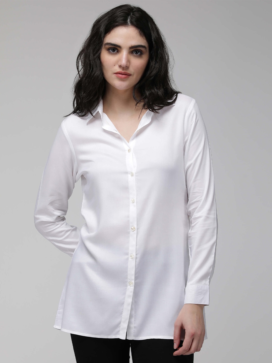 

IDK Spread Collar Longline Formal Shirt, White
