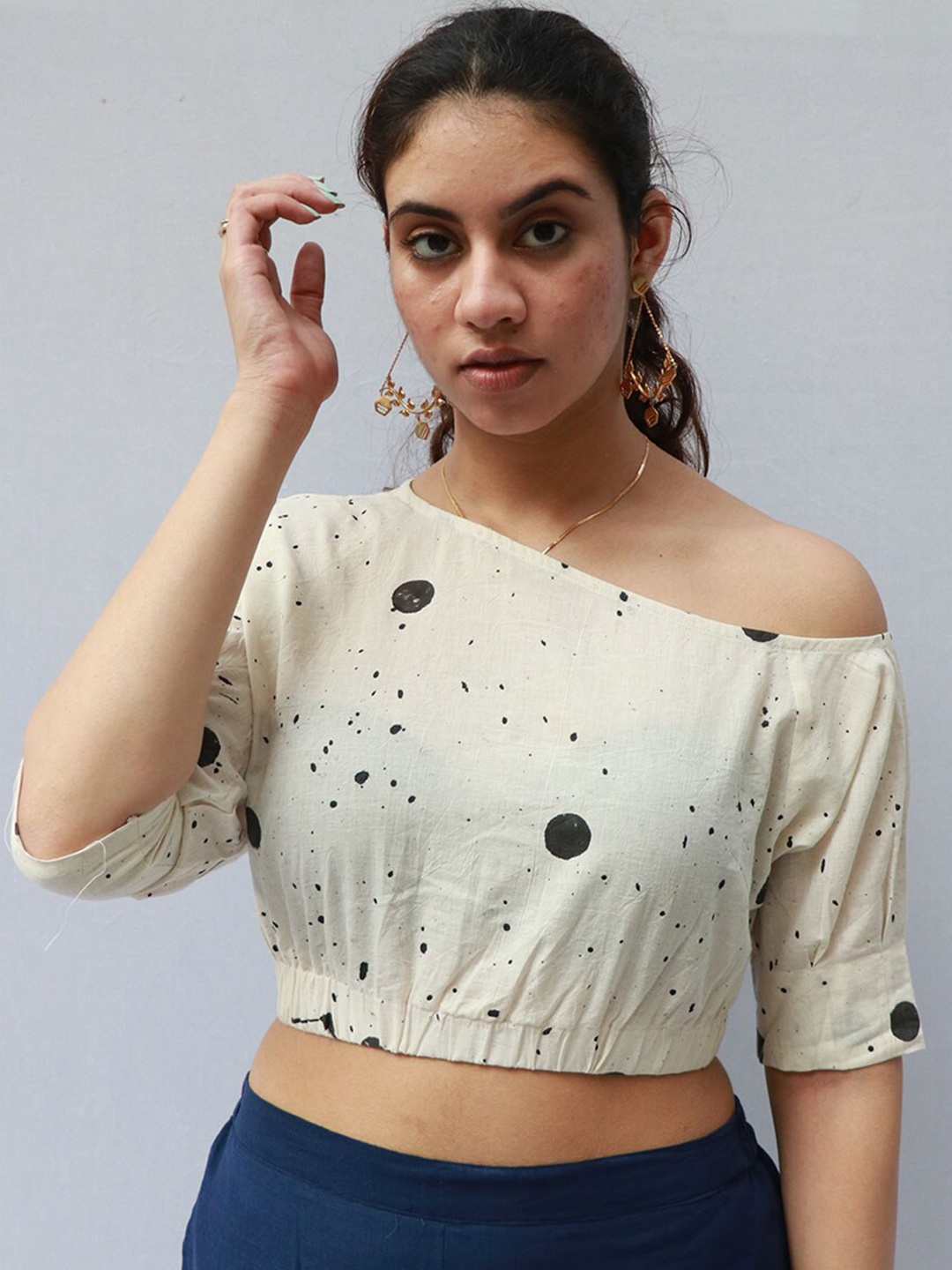 

Chidiyaa Polka Dot Printed Hand Block Cotton Saree Blouse, Off white