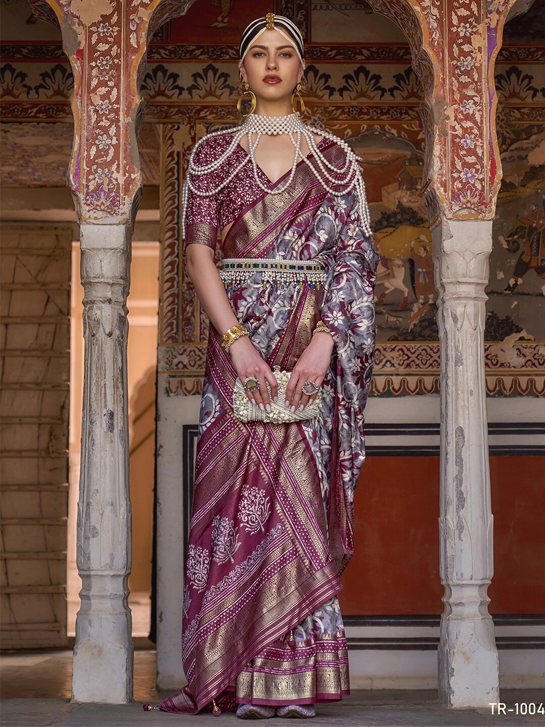 

Anouk Grey & Mauve Ethnic Motif Woven Design Zari Banarasi Saree