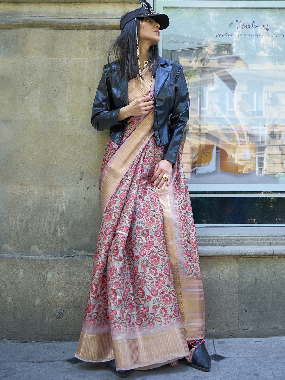 

Mitera Grey & Pink Floral Organza Sungudi Saree