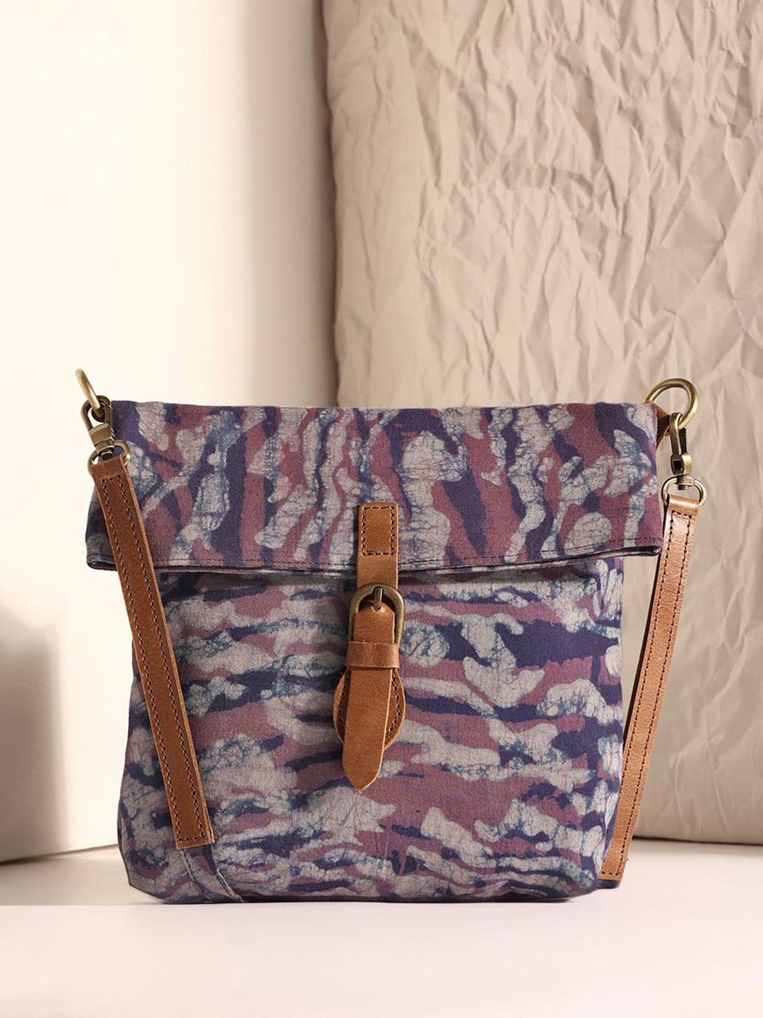 

Fabindia Purple Ethnic Motifs Printed Cotton Structured Sling Bag