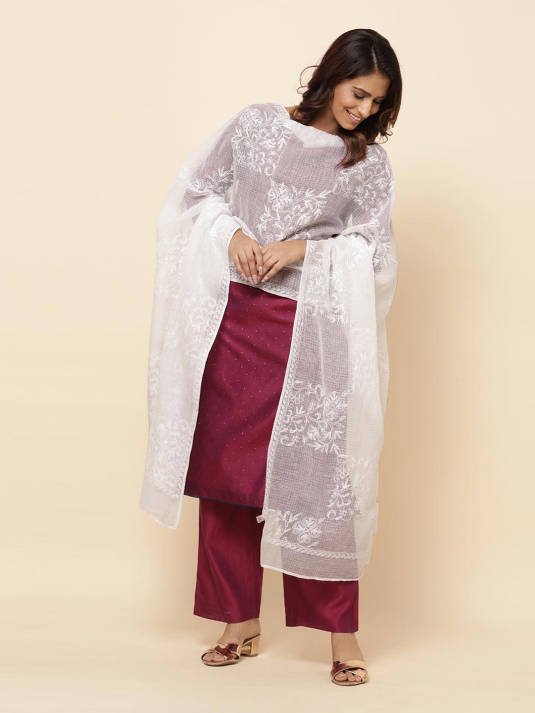 

Fabindia Floral Embroidered Chikankari Sheer Cotton Silk Dupatta, White