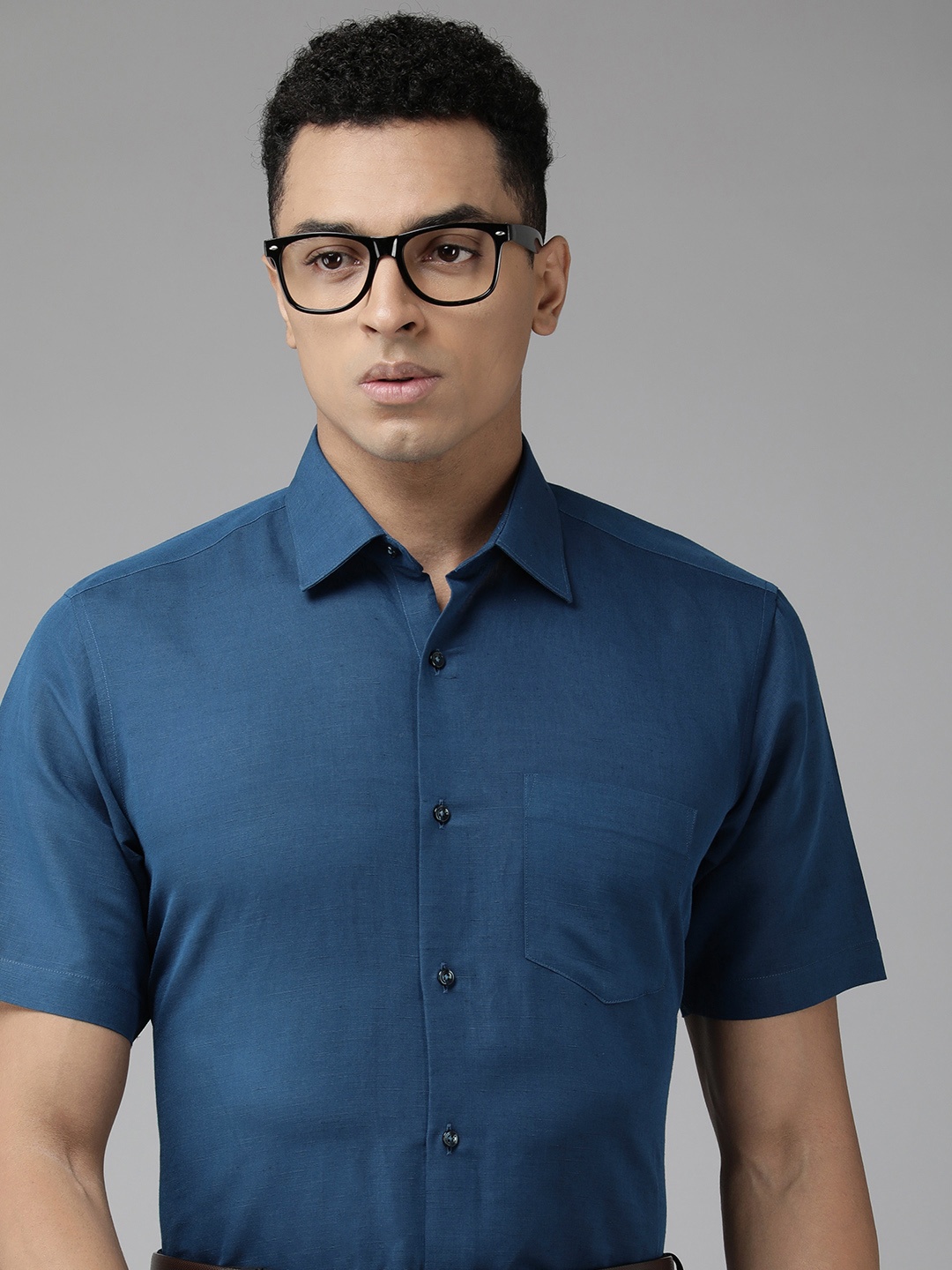 

Van Heusen Custom Linen-Cotton Formal Shirt, Blue