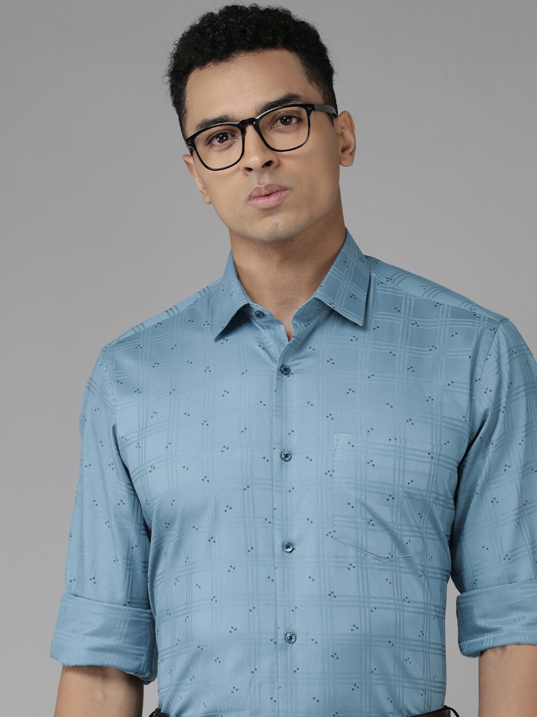 

Van Heusen Custom Fit Checked Pure Cotton Formal Shirt, Blue