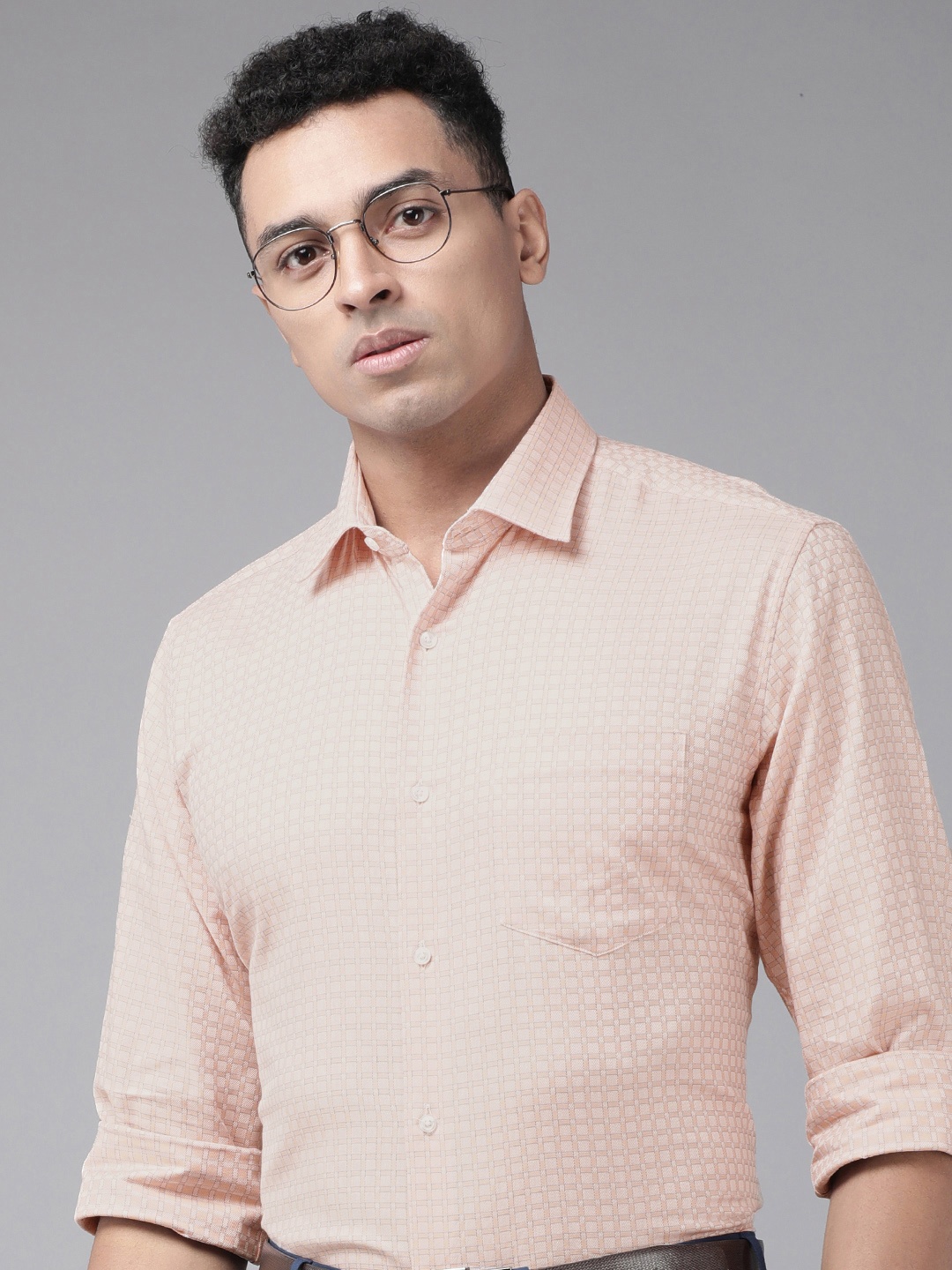 

Van Heusen Comfort Fit Checked Pure Cotton Formal Shirt, Peach