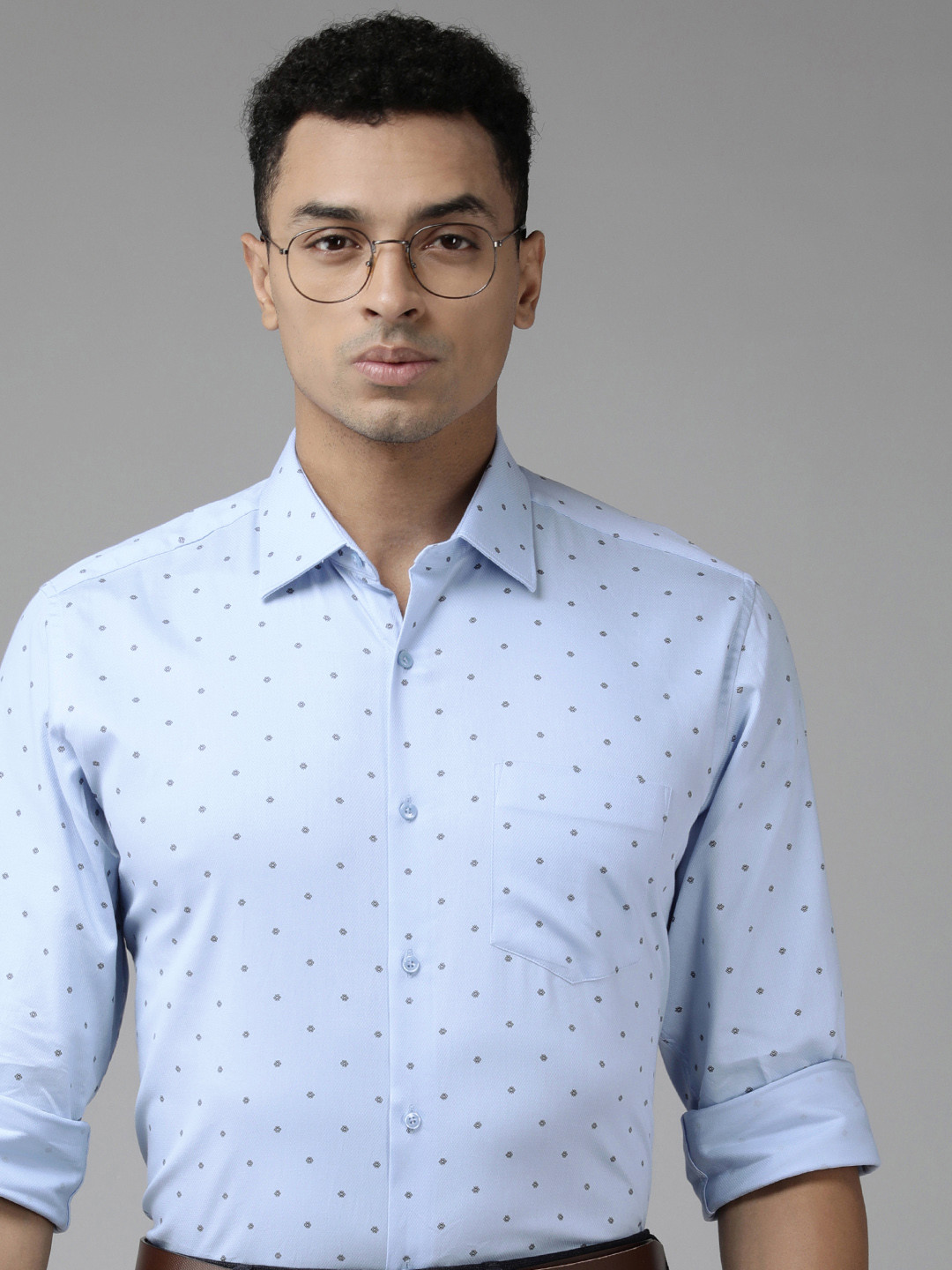

Van Heusen Pure Cotton Self Design Textured Formal Shirt, Blue