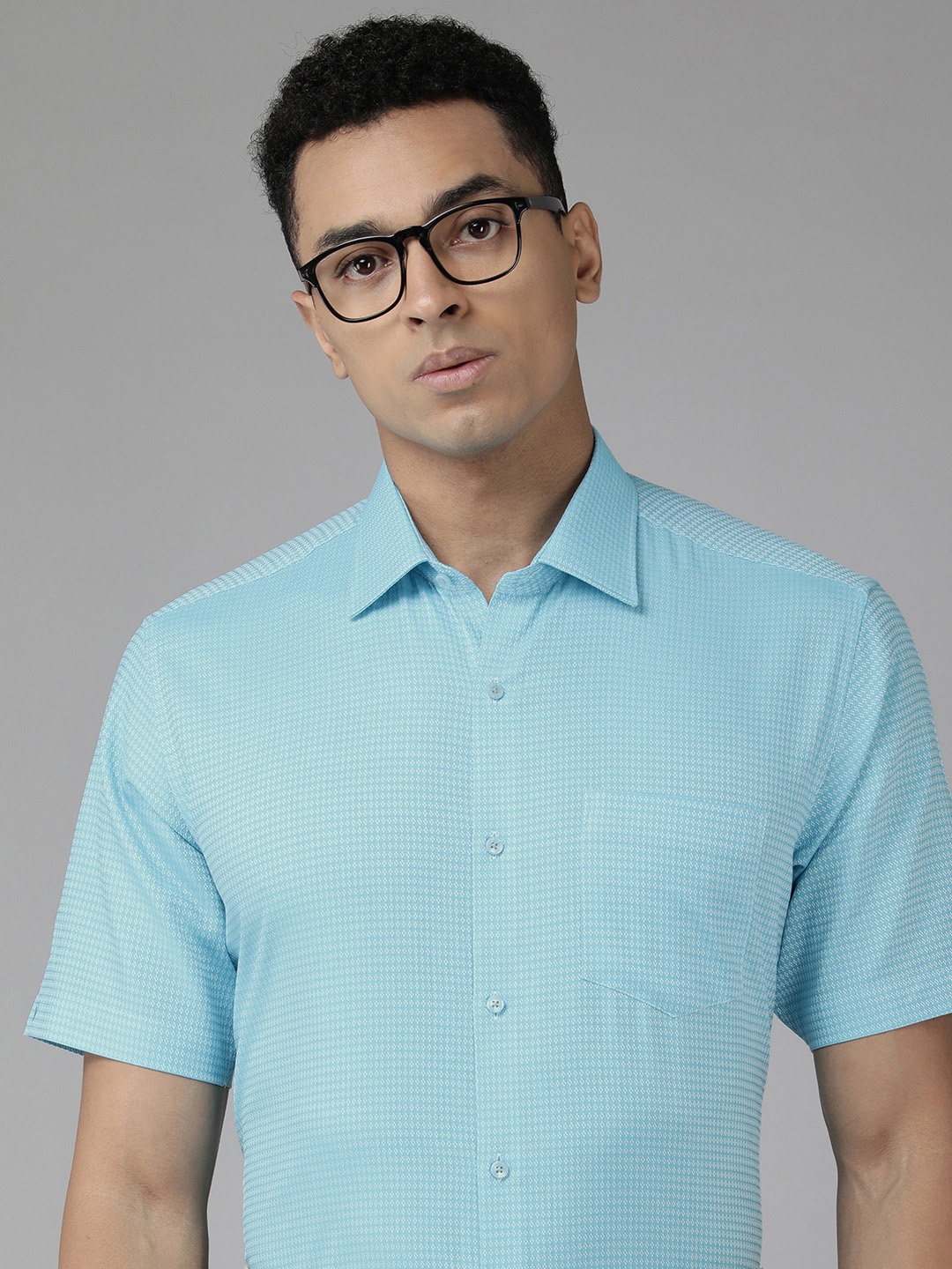 

Van Heusen Pure Cotton Self Design Textured Formal Shirt, Turquoise blue