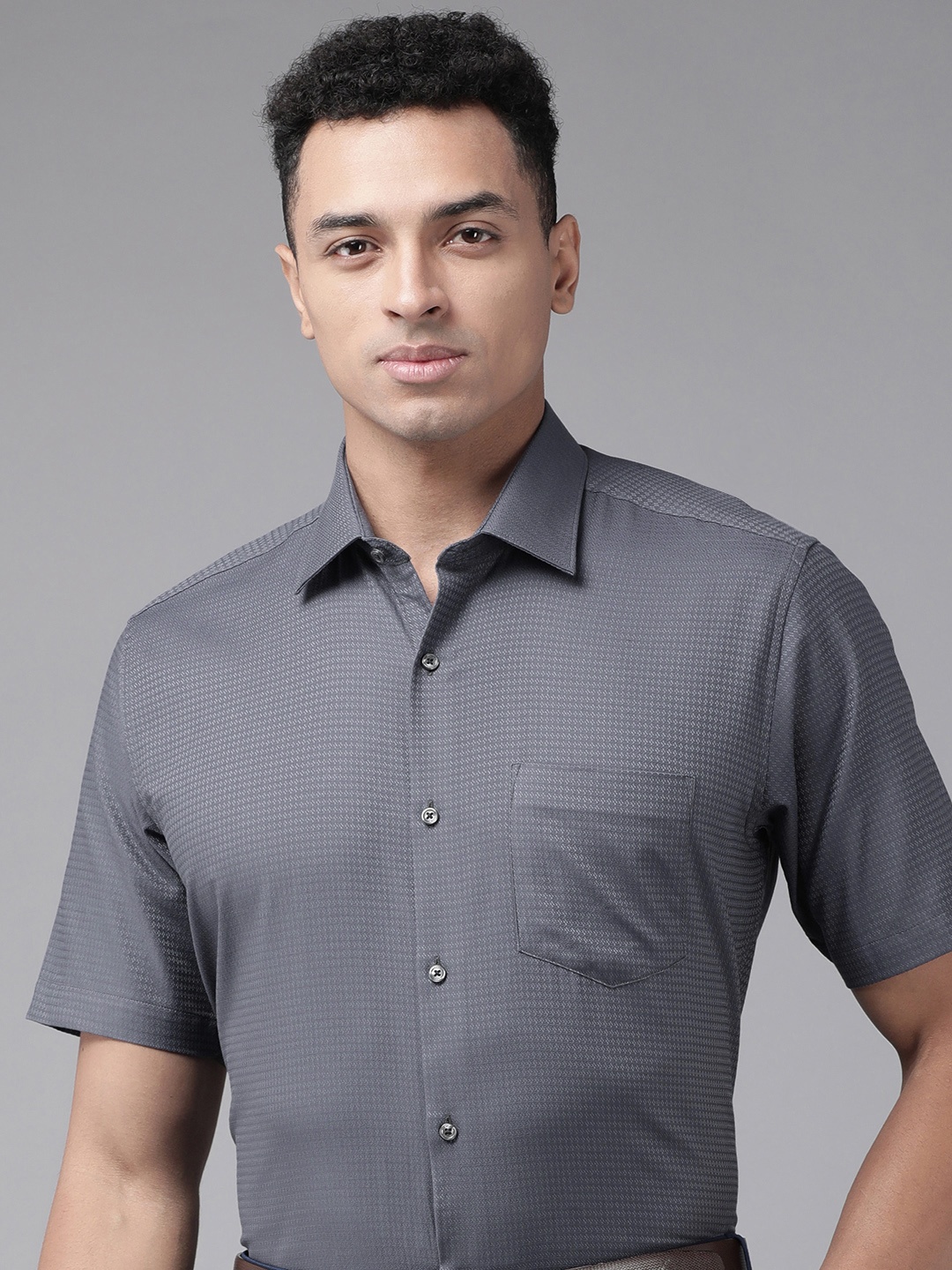 

Van Heusen Self Design Custom Fit Pure Cotton Formal Shirt, Charcoal