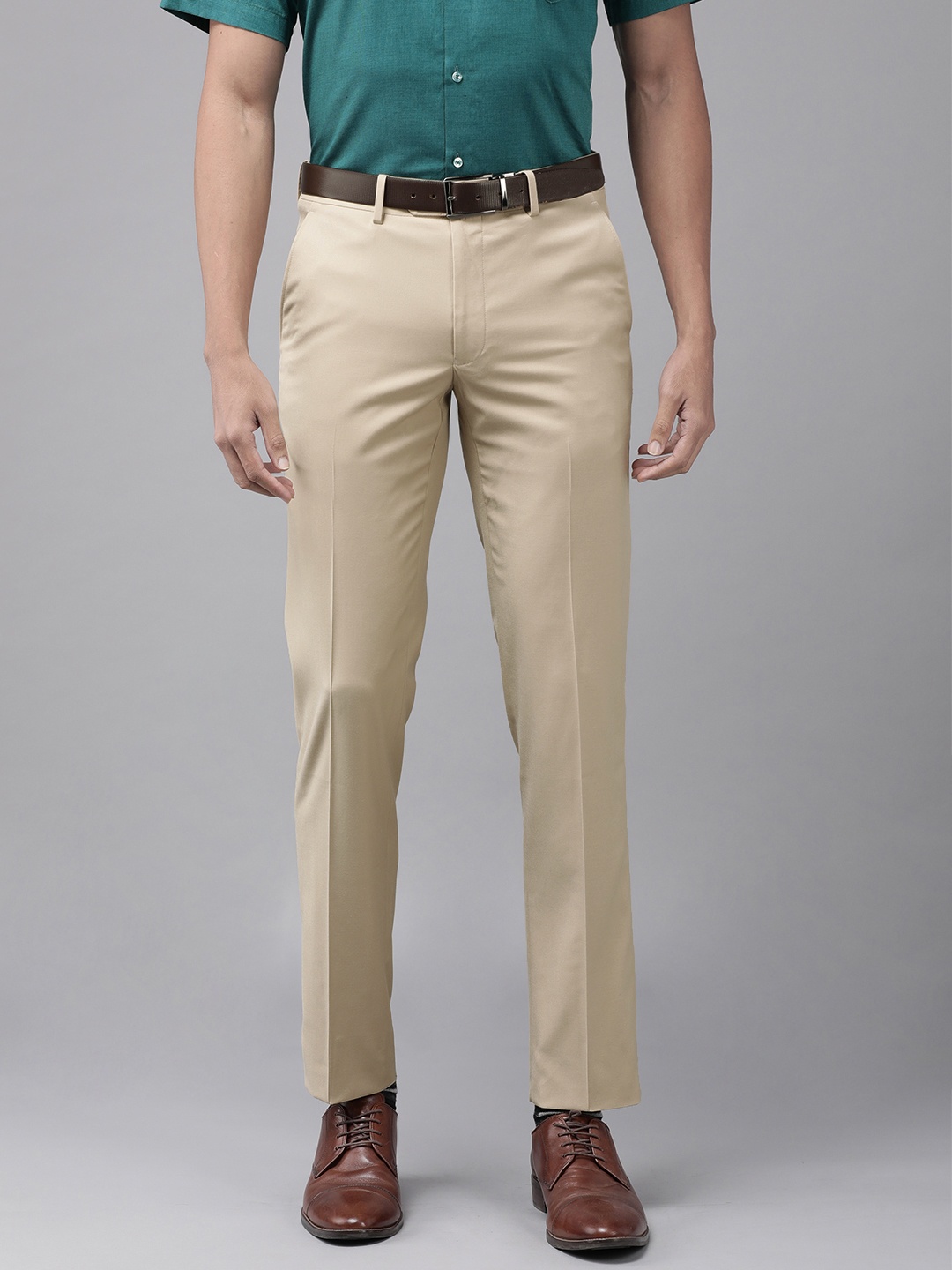 

Van Heusen Men Solid Slim Fit Formal Trousers, Beige