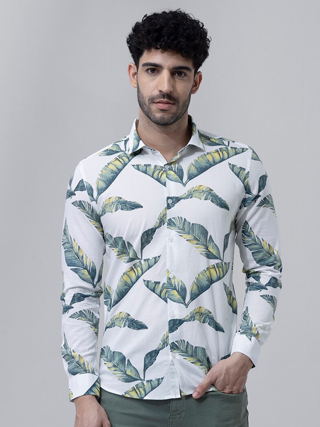 

Snitch White & Green Tropical Printed Linen Slim Fit Casual Shirt