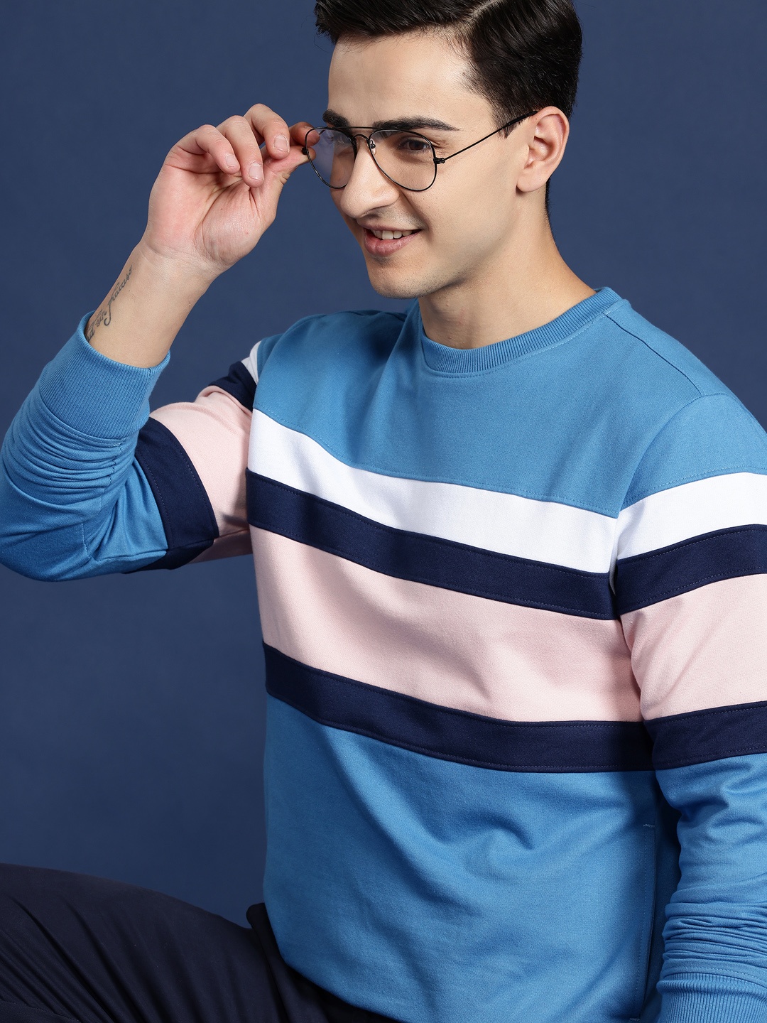 

Mast & Harbour Men Striped Sweatshirt, Blue