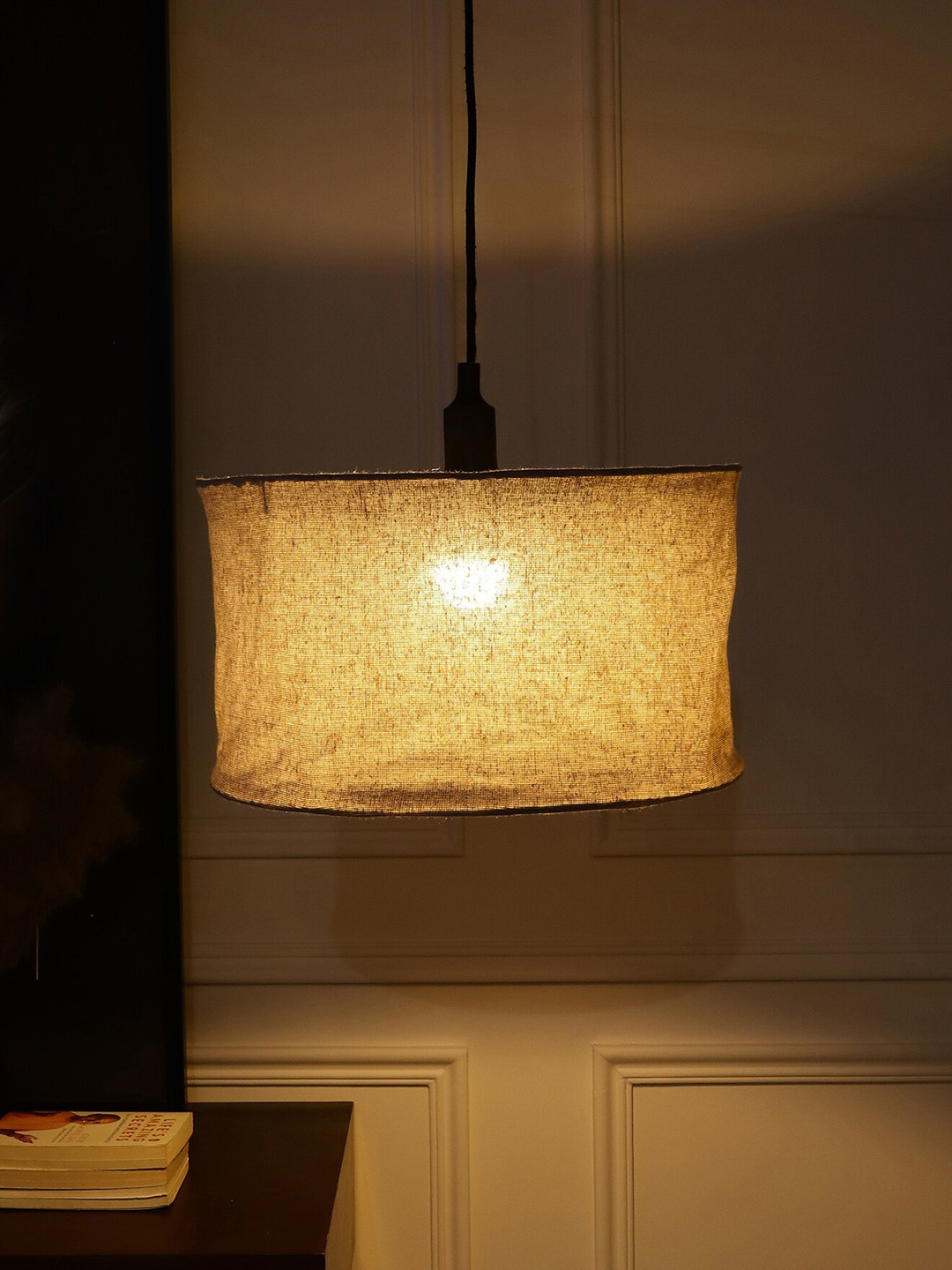 

SANDED EDGE Beige & Black Textured Ceiling Lamp