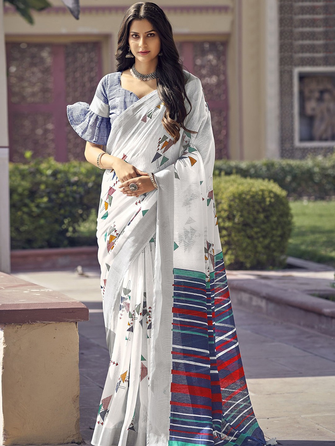 

Mitera White & Blue Geometric Printed Zari Saree