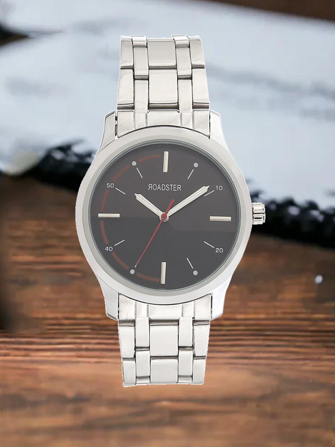 

Roadster Men Black & Silver-Toned Stylish Analog Bracelet Style Watch