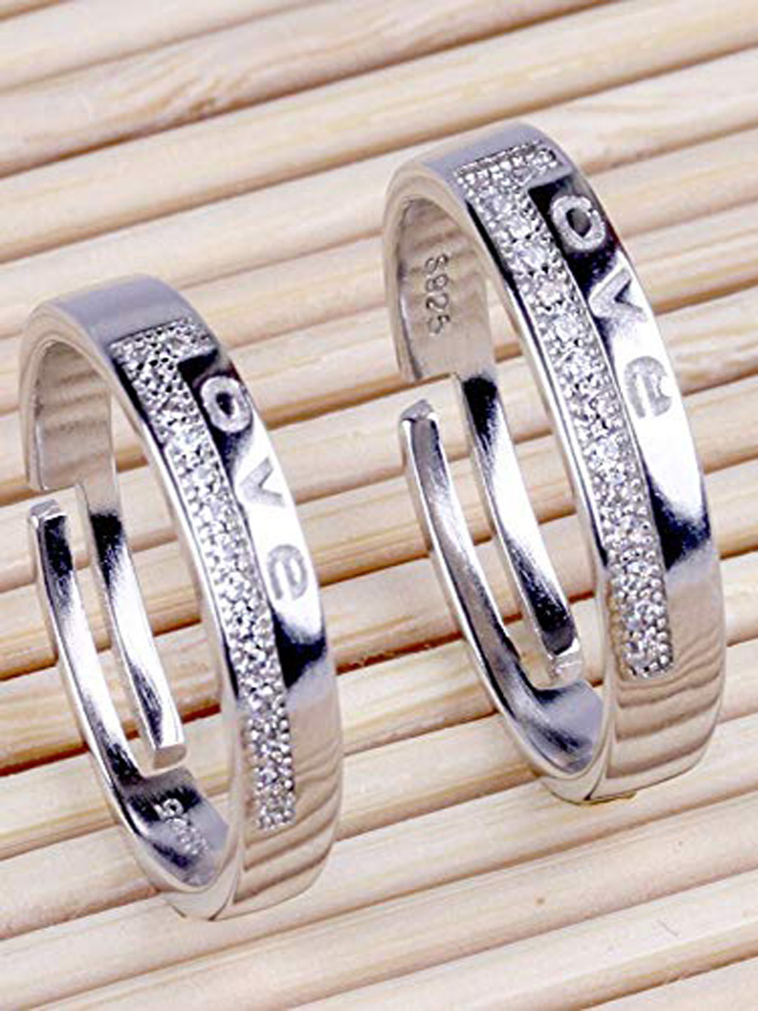 

VIEN Set Of 2 Silver-Plated Cubic Zirconia-Studded Couple Adjustable Rings