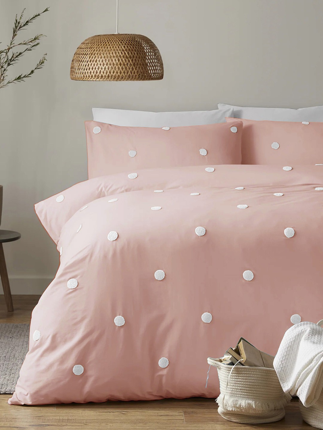 

THE WHITE MOSS Desert Rose Coral & White Microfiber AC Room 150 GSM Double Bed Comforter
