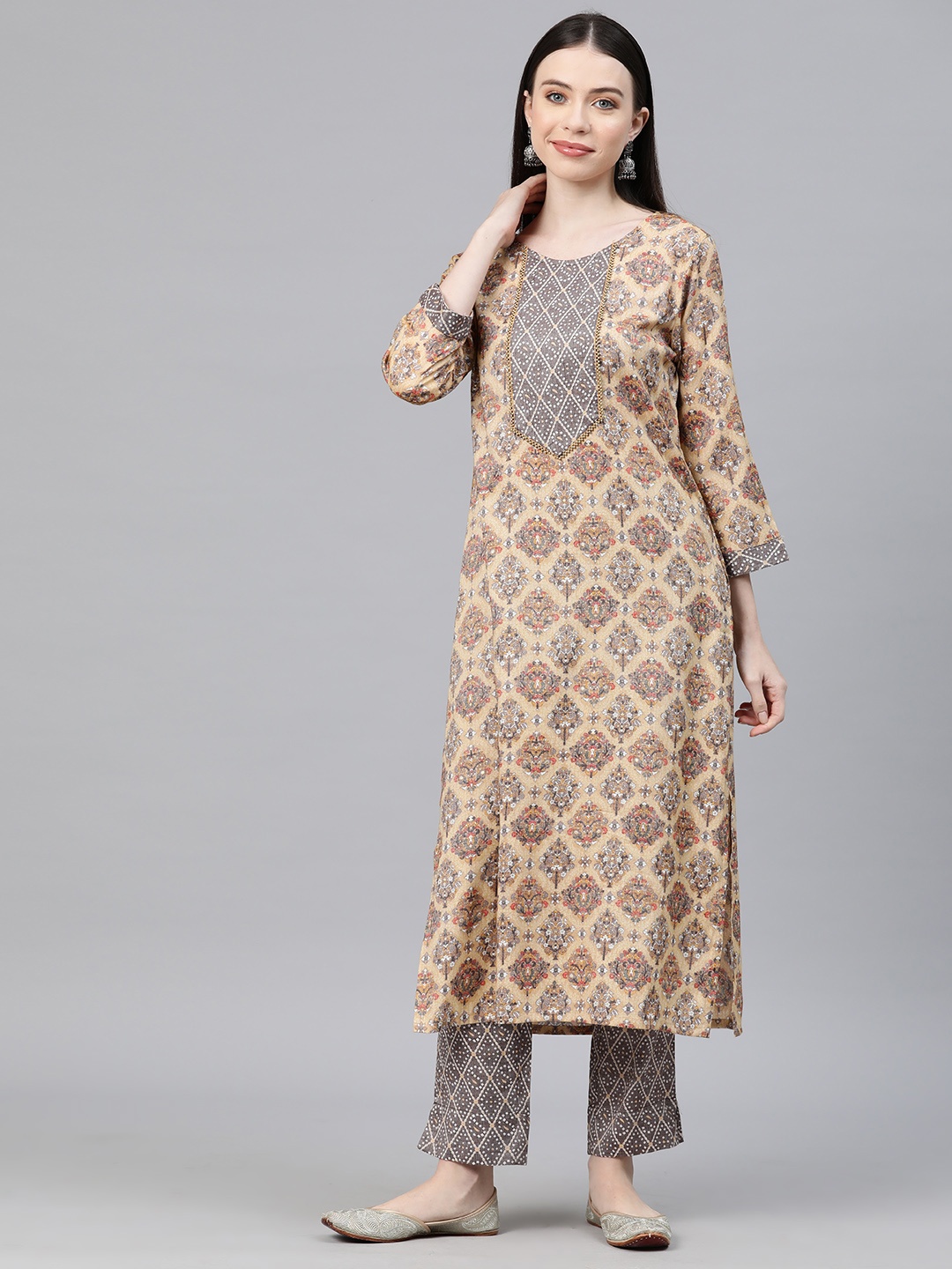 

Cottinfab Floral Printed Regular Beads & Stones Kurta with Trousers, Beige