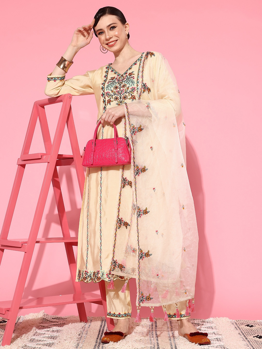 

Sangria Women Floral Embroidered Panelled Thread Work Kurta with Trousers & With Dupatta, Cream