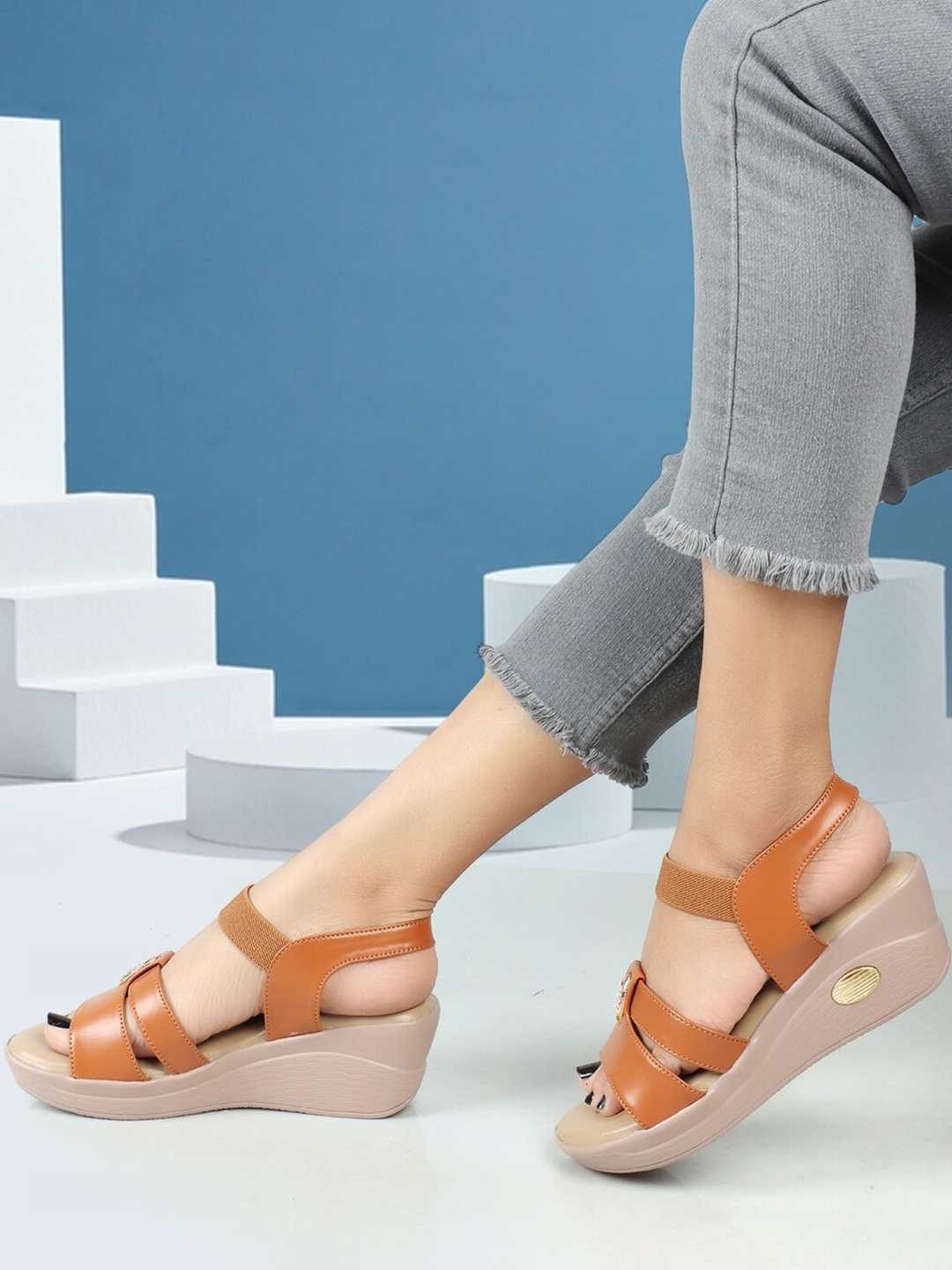 

ICONICS Solid Wedge Heels, Tan
